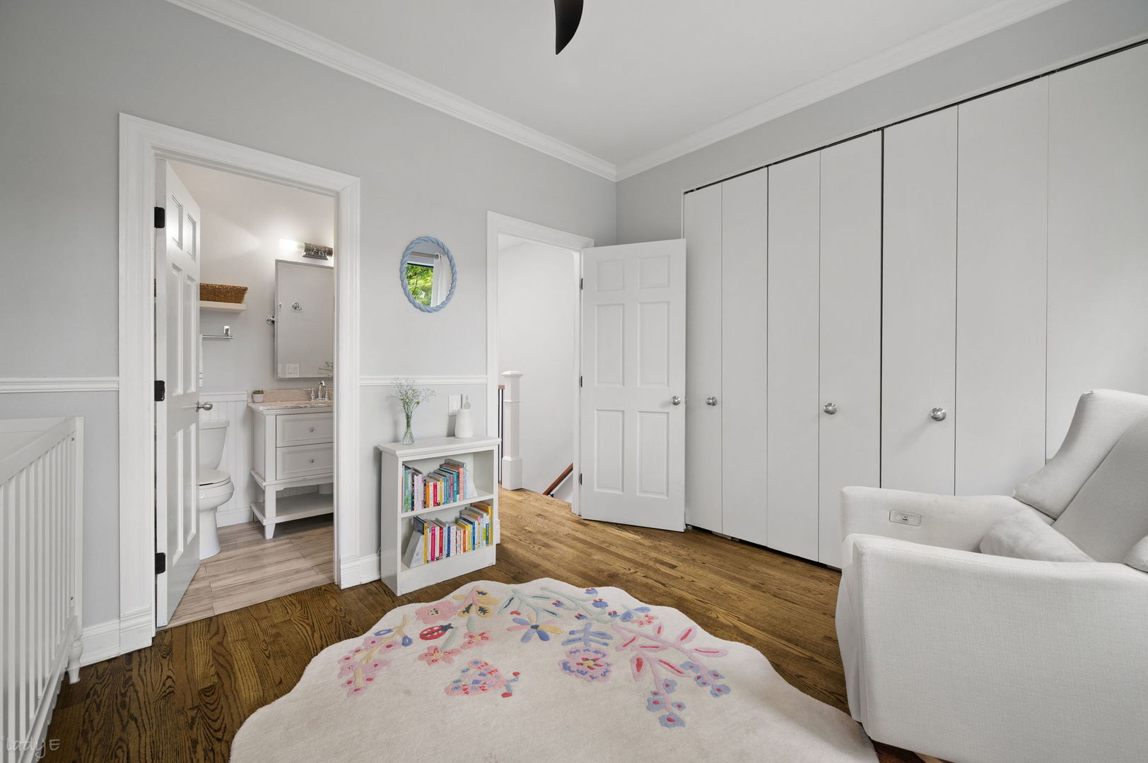 2820 N GREENVIEW Street Unit: G