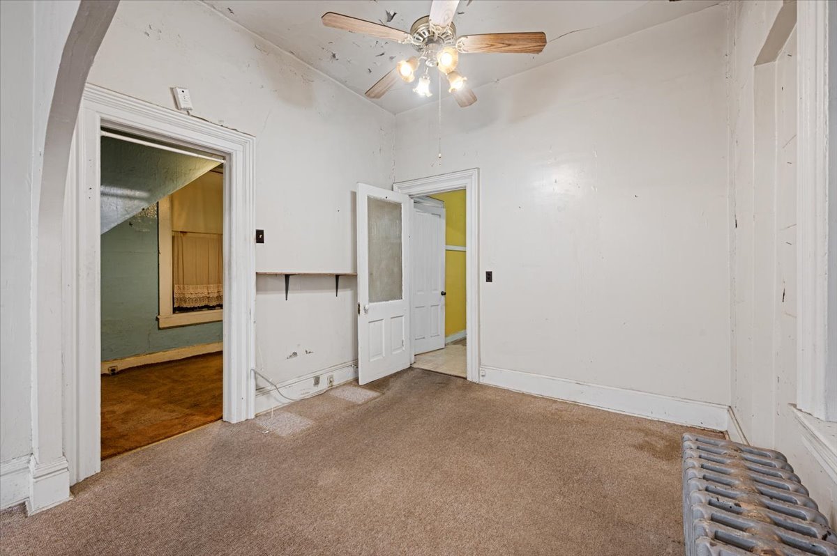 326 W Concord Place