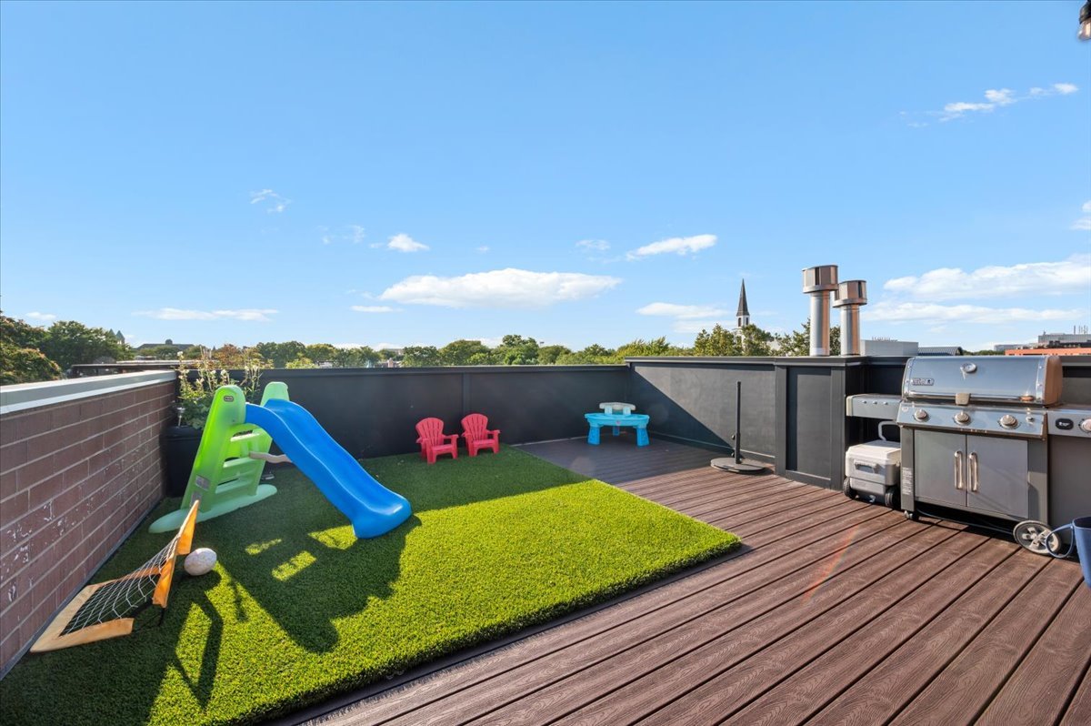 2243 N Halsted Street Unit: 3S