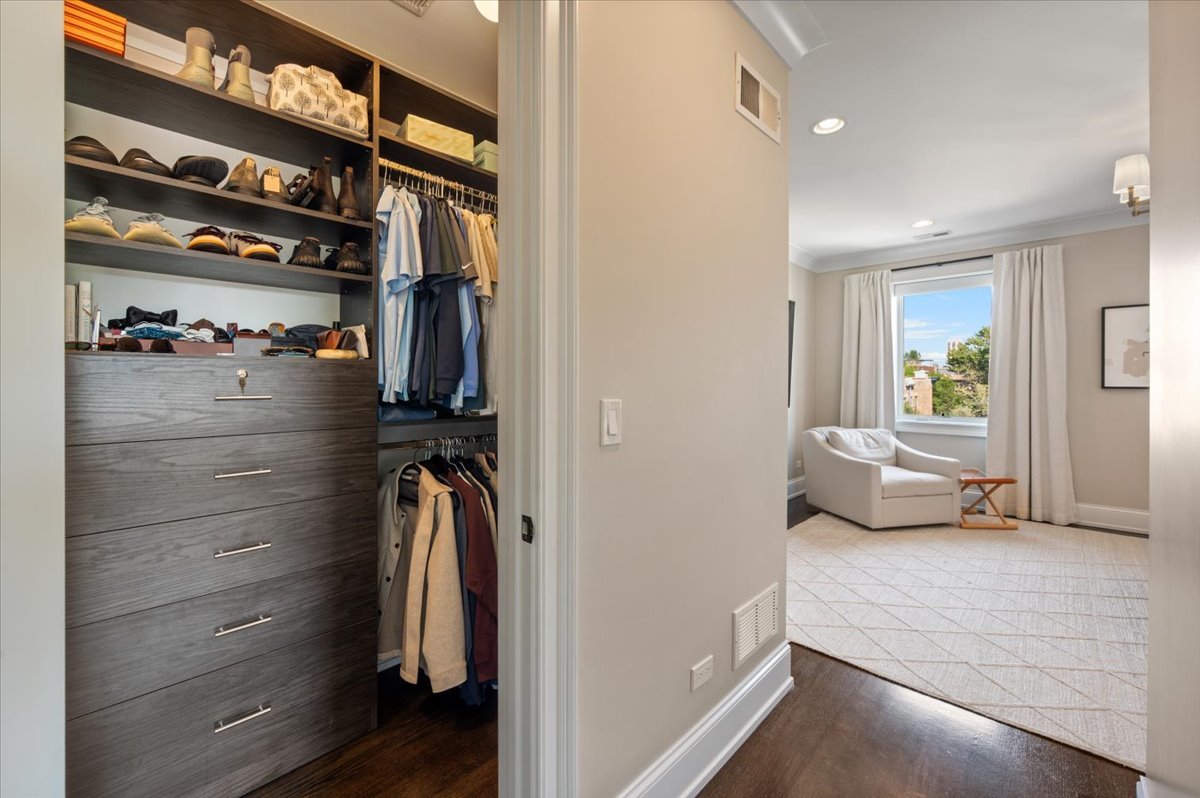 2243 N Halsted Street Unit: 3S