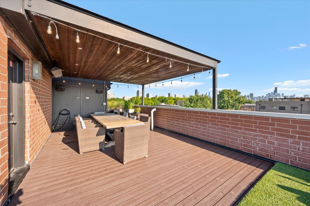 2243 N Halsted Street Unit: 3S