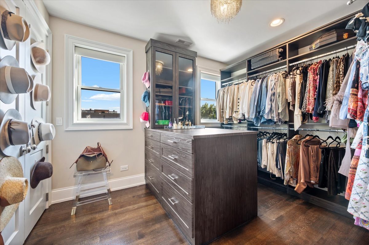 2243 N Halsted Street Unit: 3S