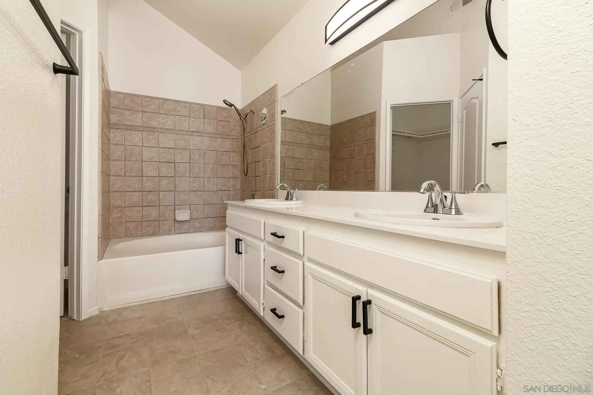 11320 Camino Playa Cancun # 1