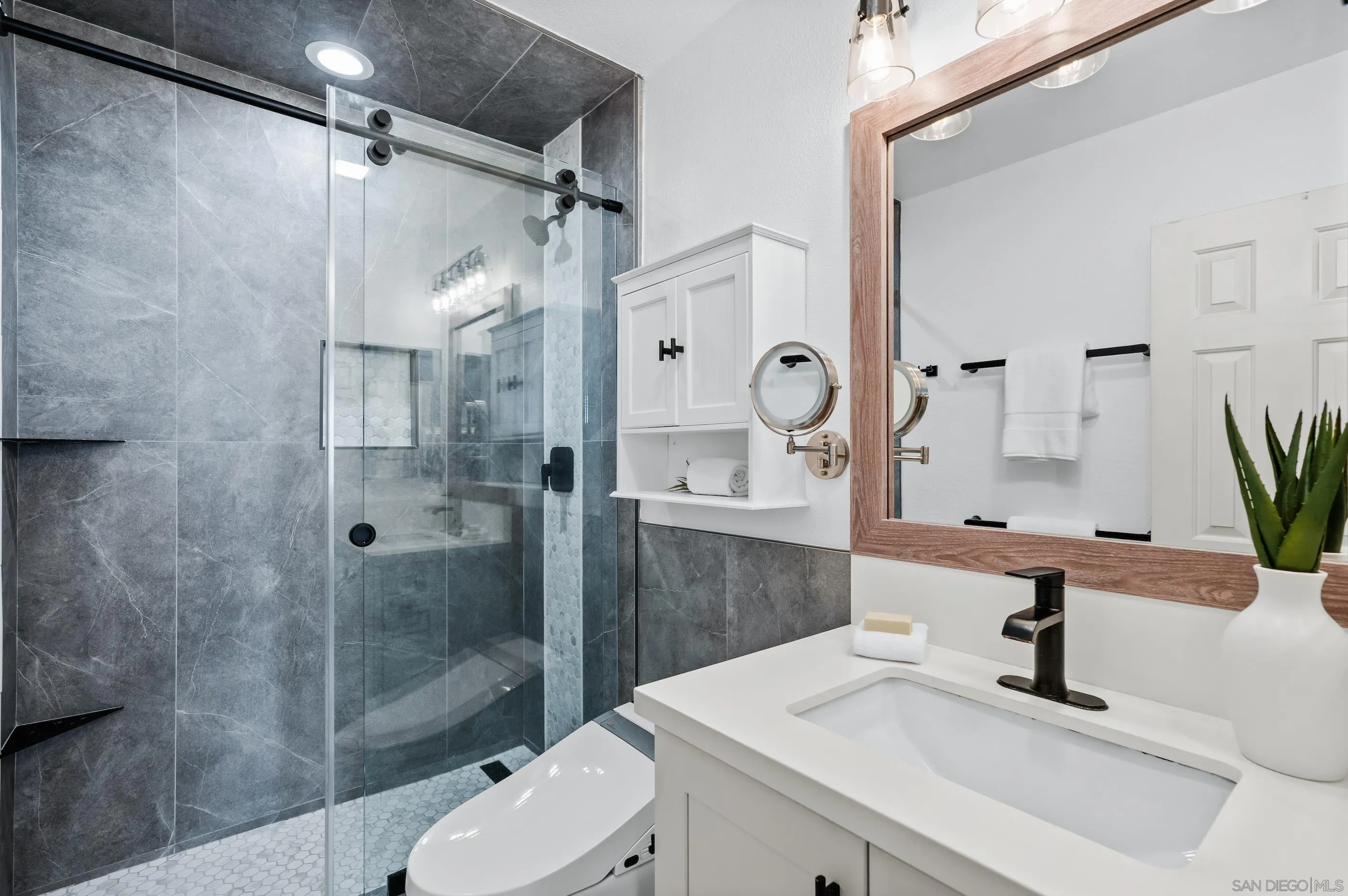 1205 Colusa St Unit 18