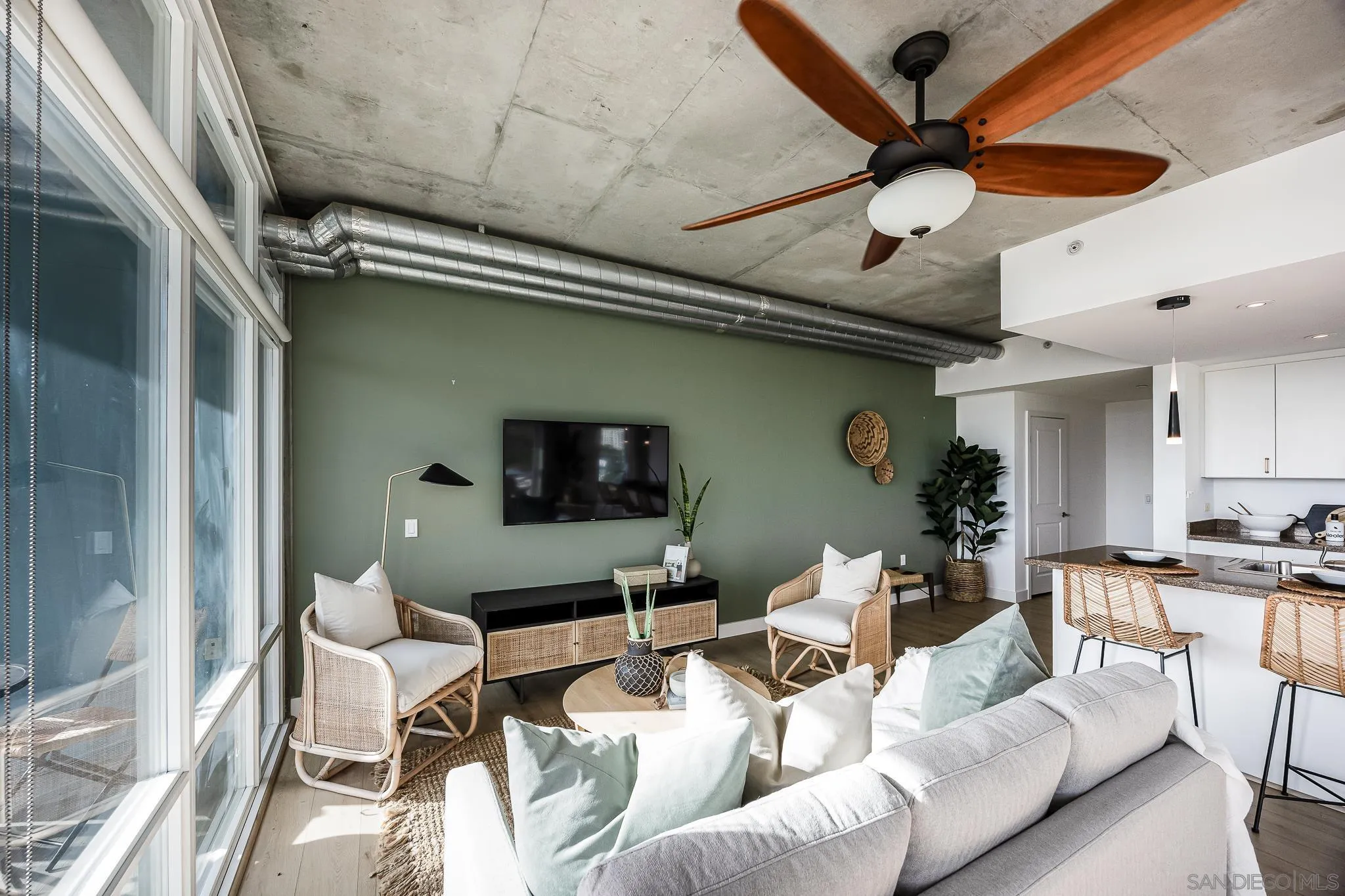 1080 Park Blvd Unit 807