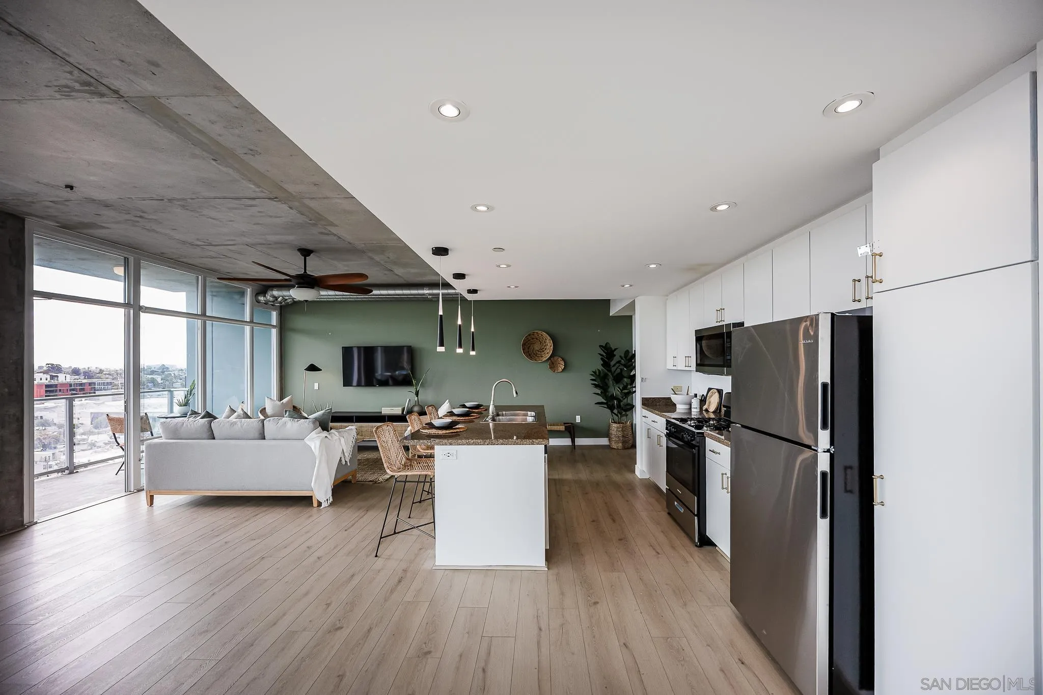 1080 Park Blvd Unit 807