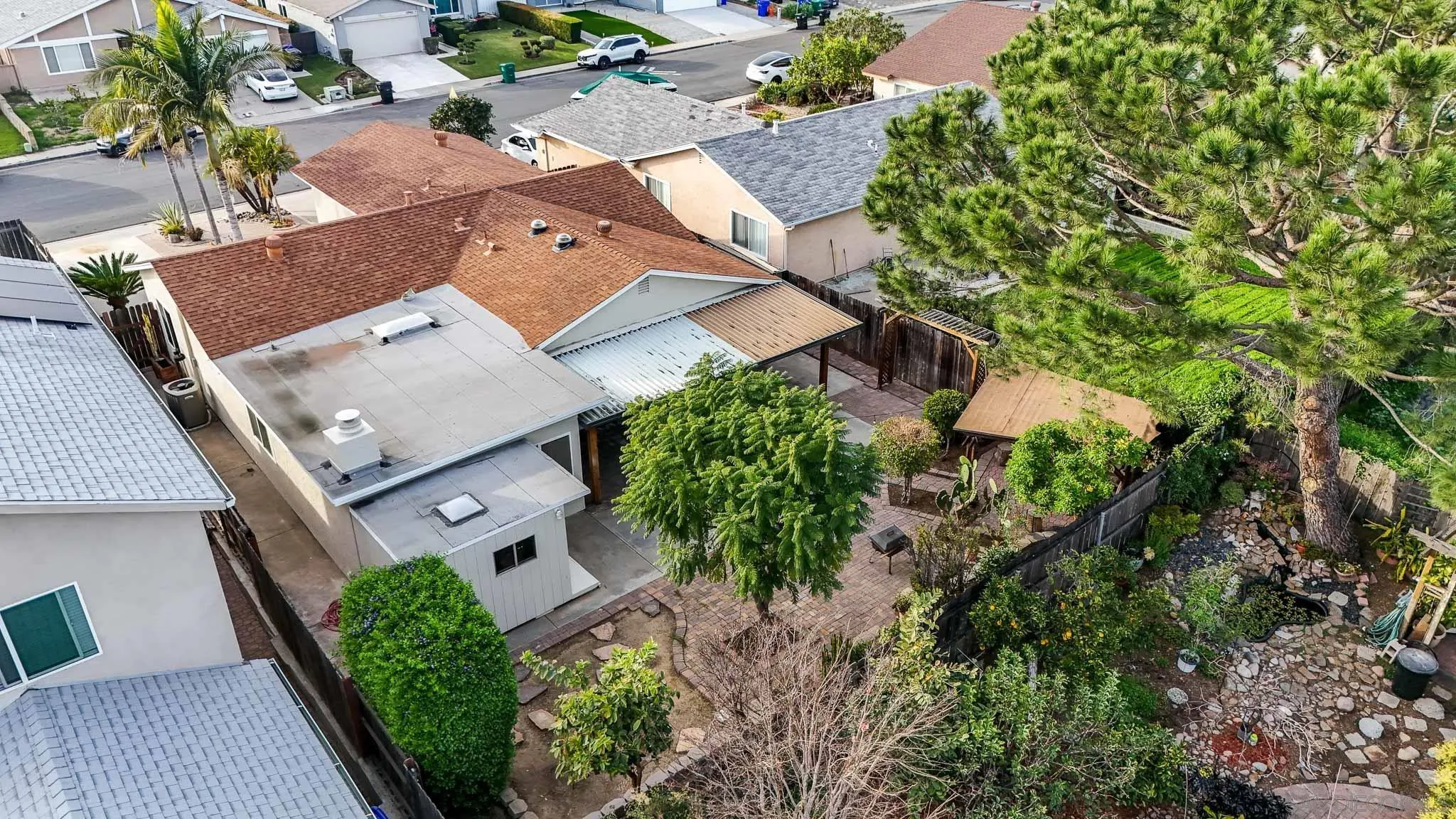 10935 Avenida Del Gato