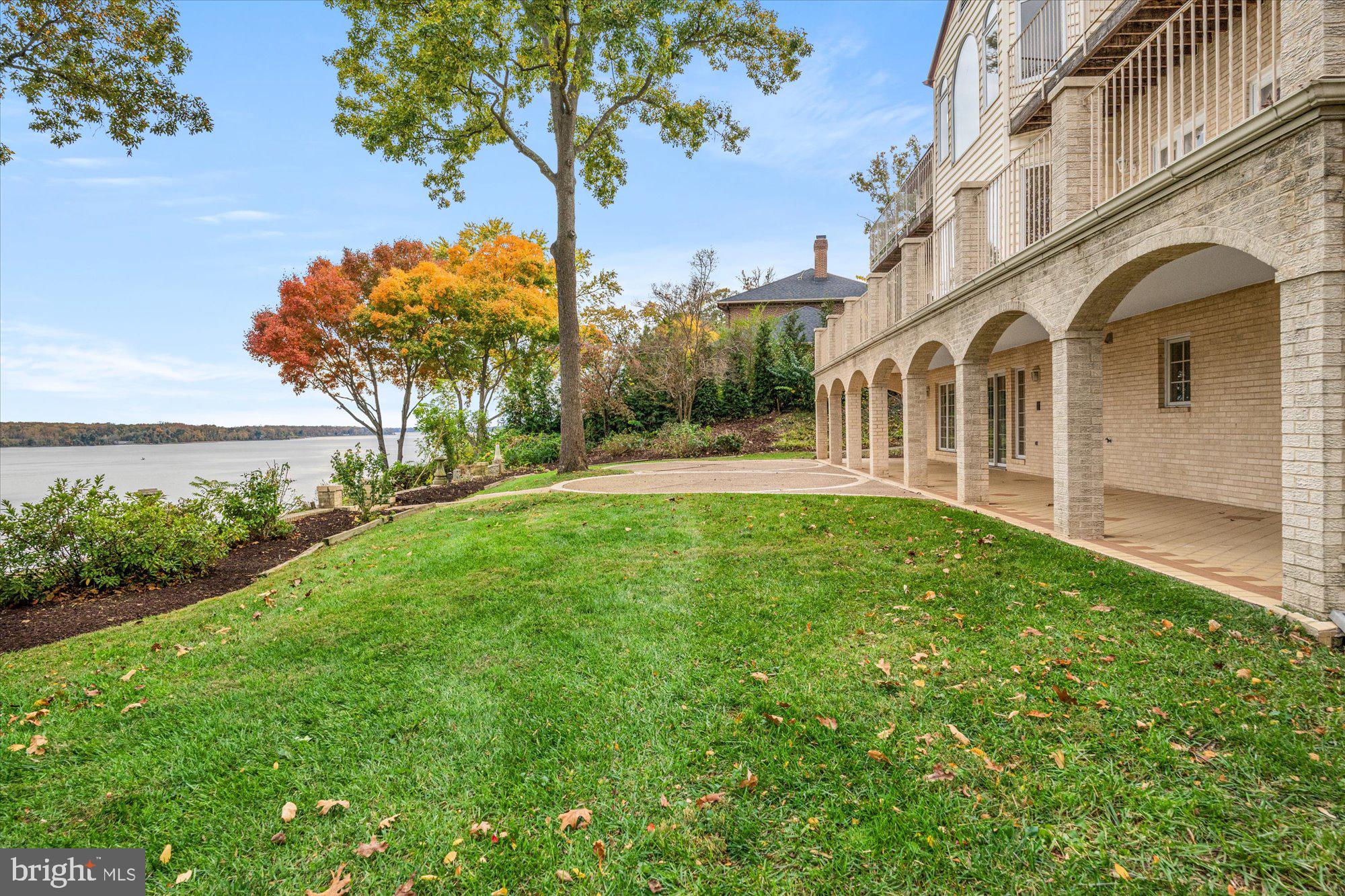 3901 Belle Rive Ter