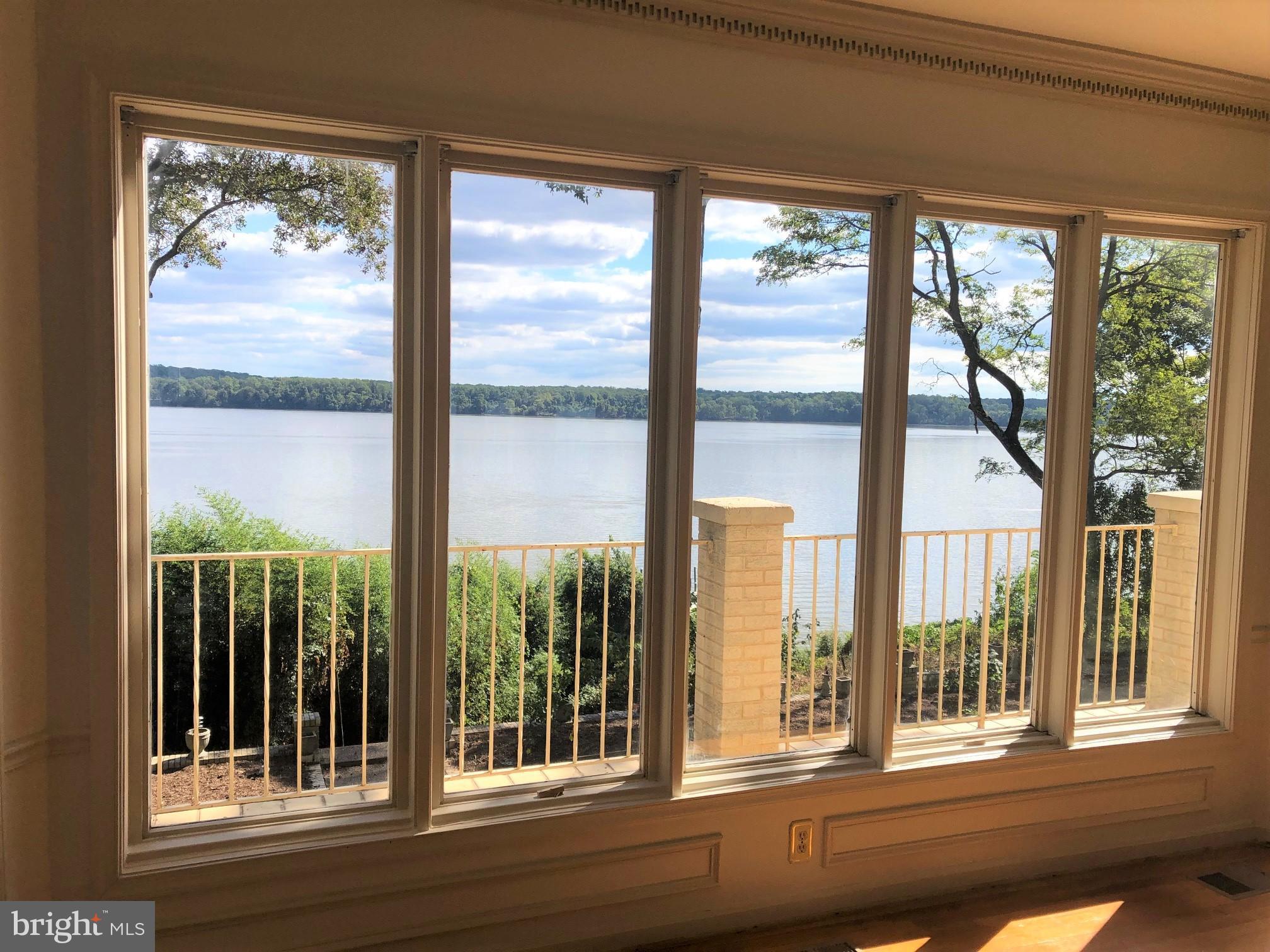 3901 Belle Rive Ter