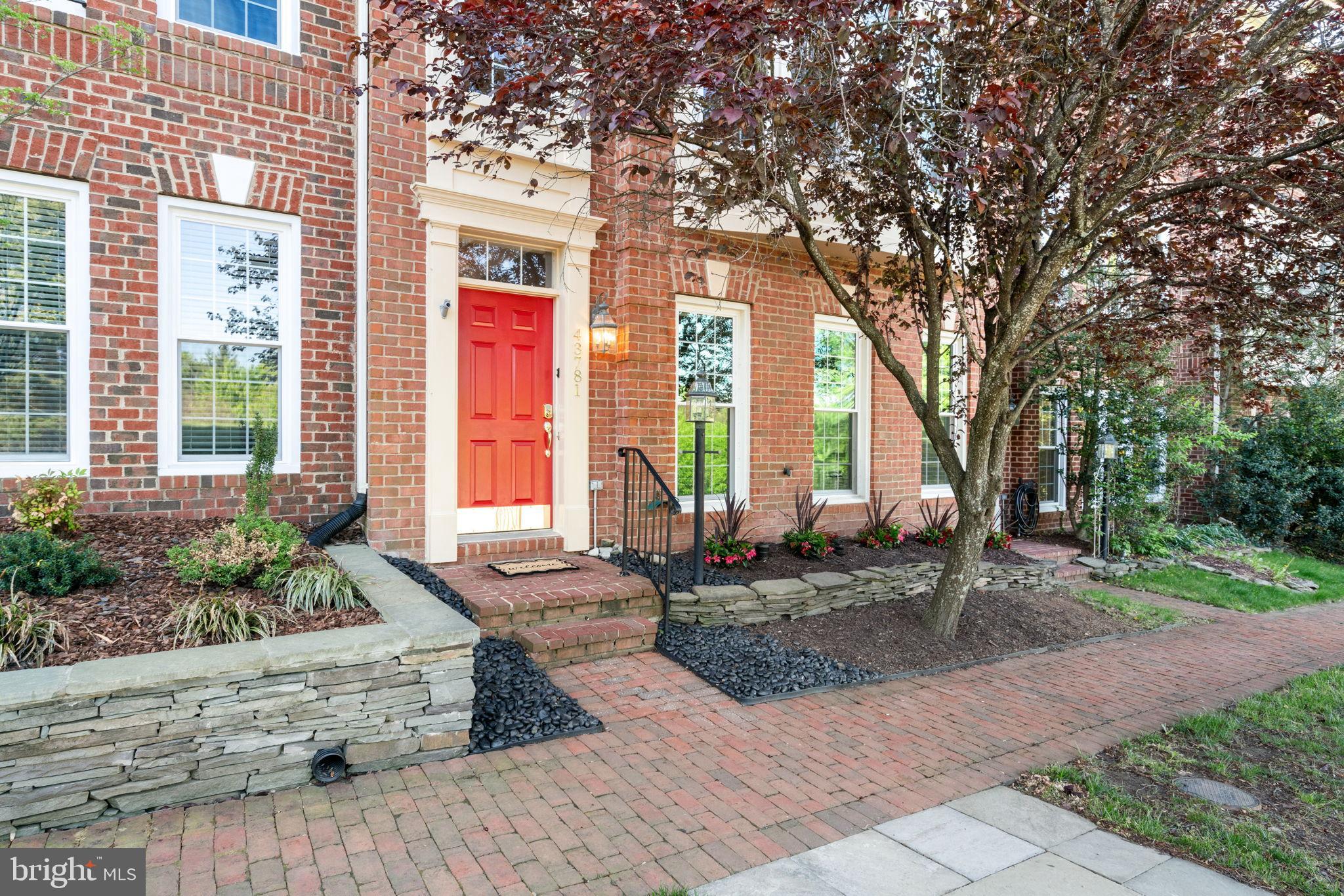 43781 APACHE WELLS TERRACE