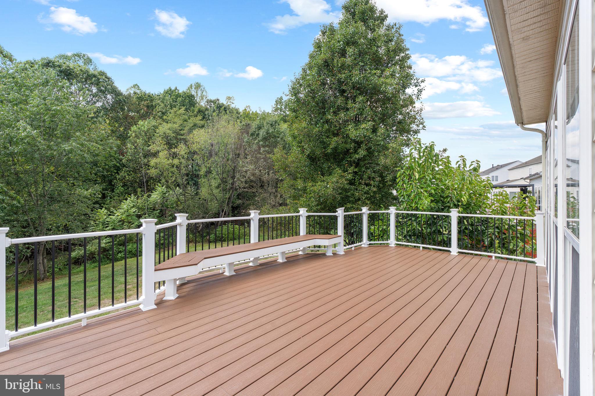 2865 MYRTLEWOOD DRIVE