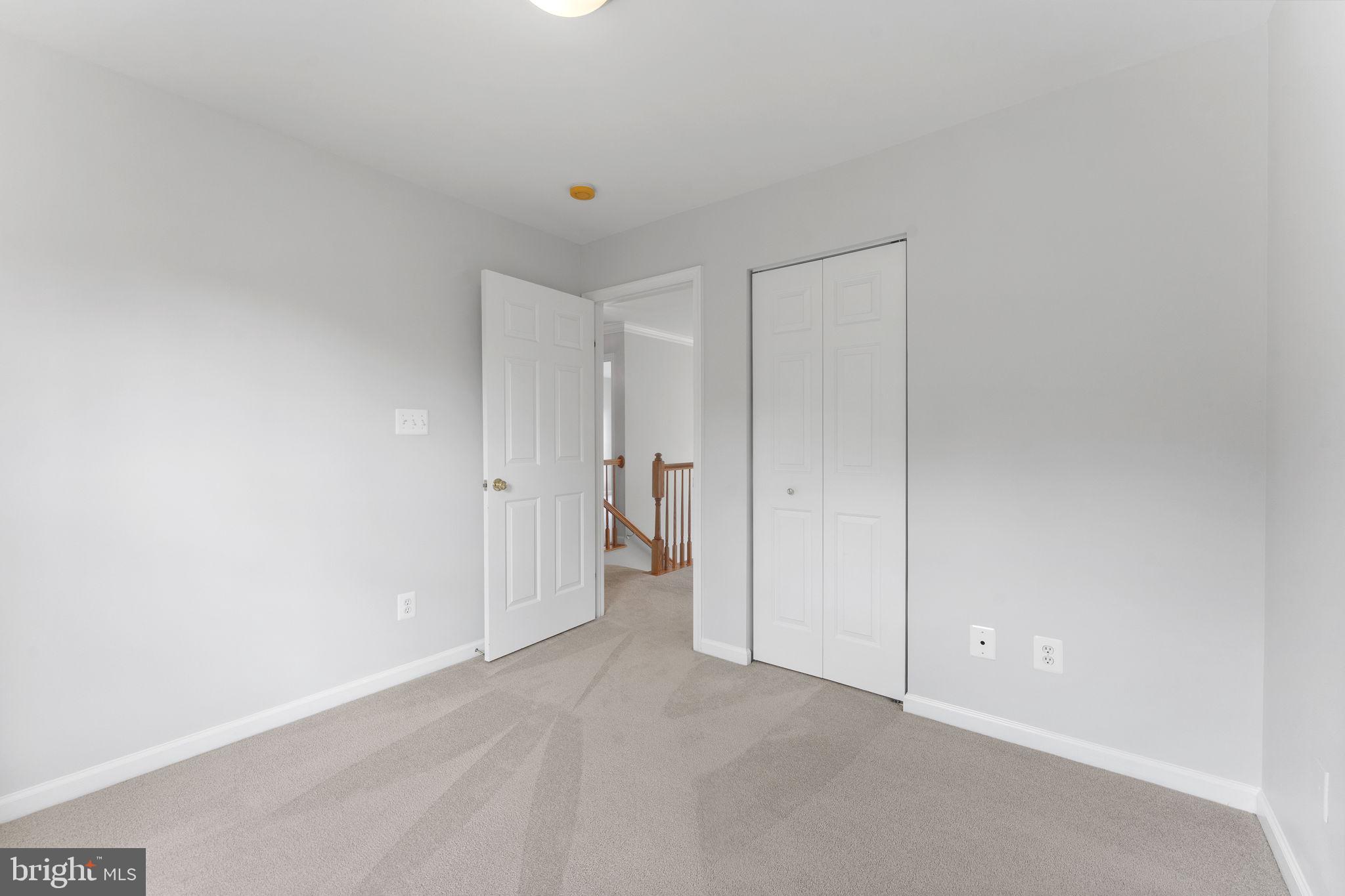 2865 MYRTLEWOOD DRIVE