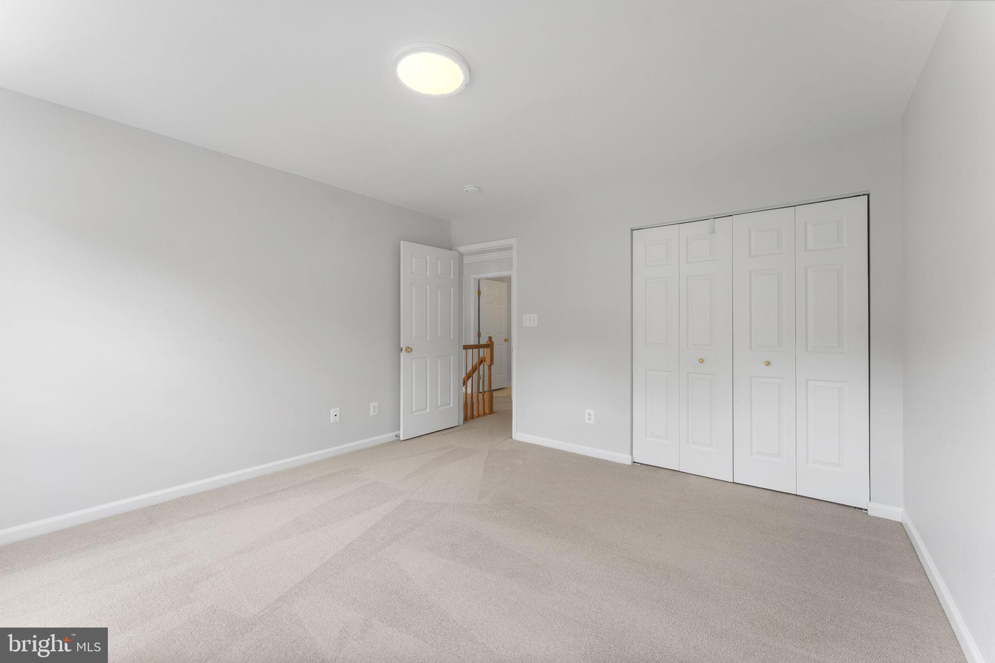 2865 MYRTLEWOOD DRIVE