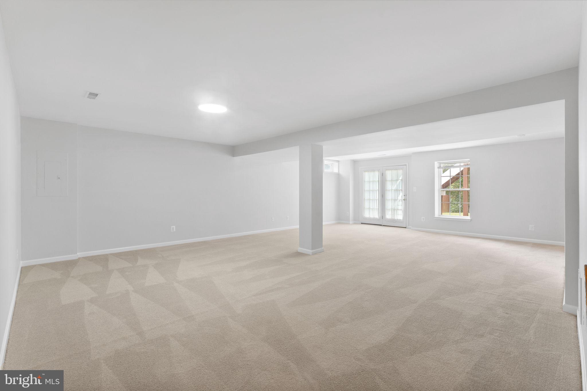 2865 MYRTLEWOOD DRIVE