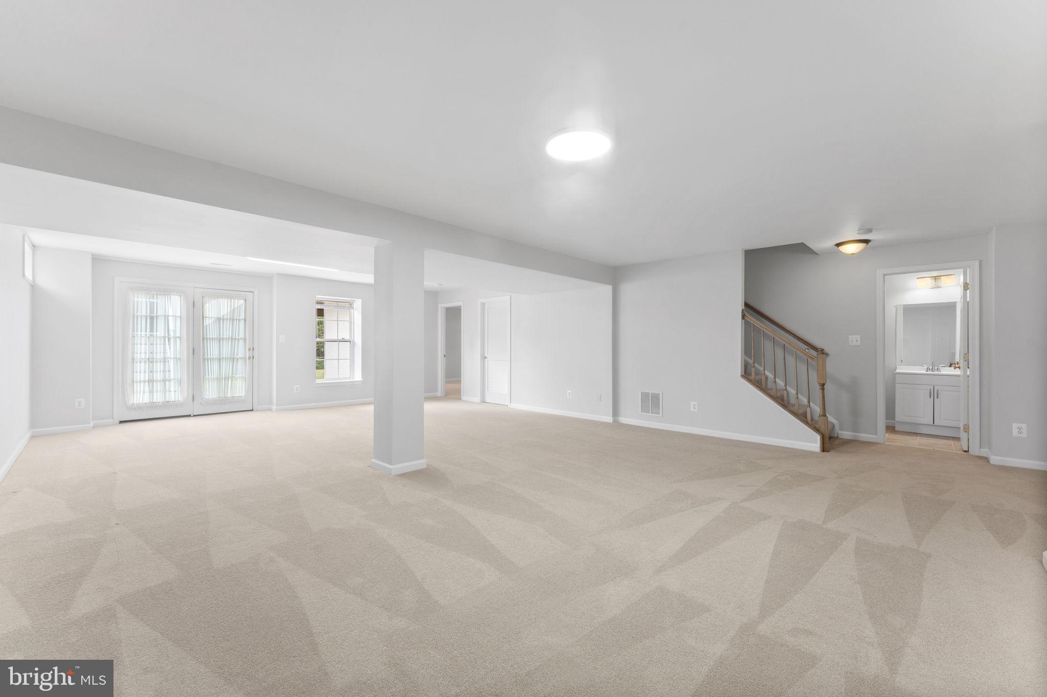 2865 MYRTLEWOOD DRIVE