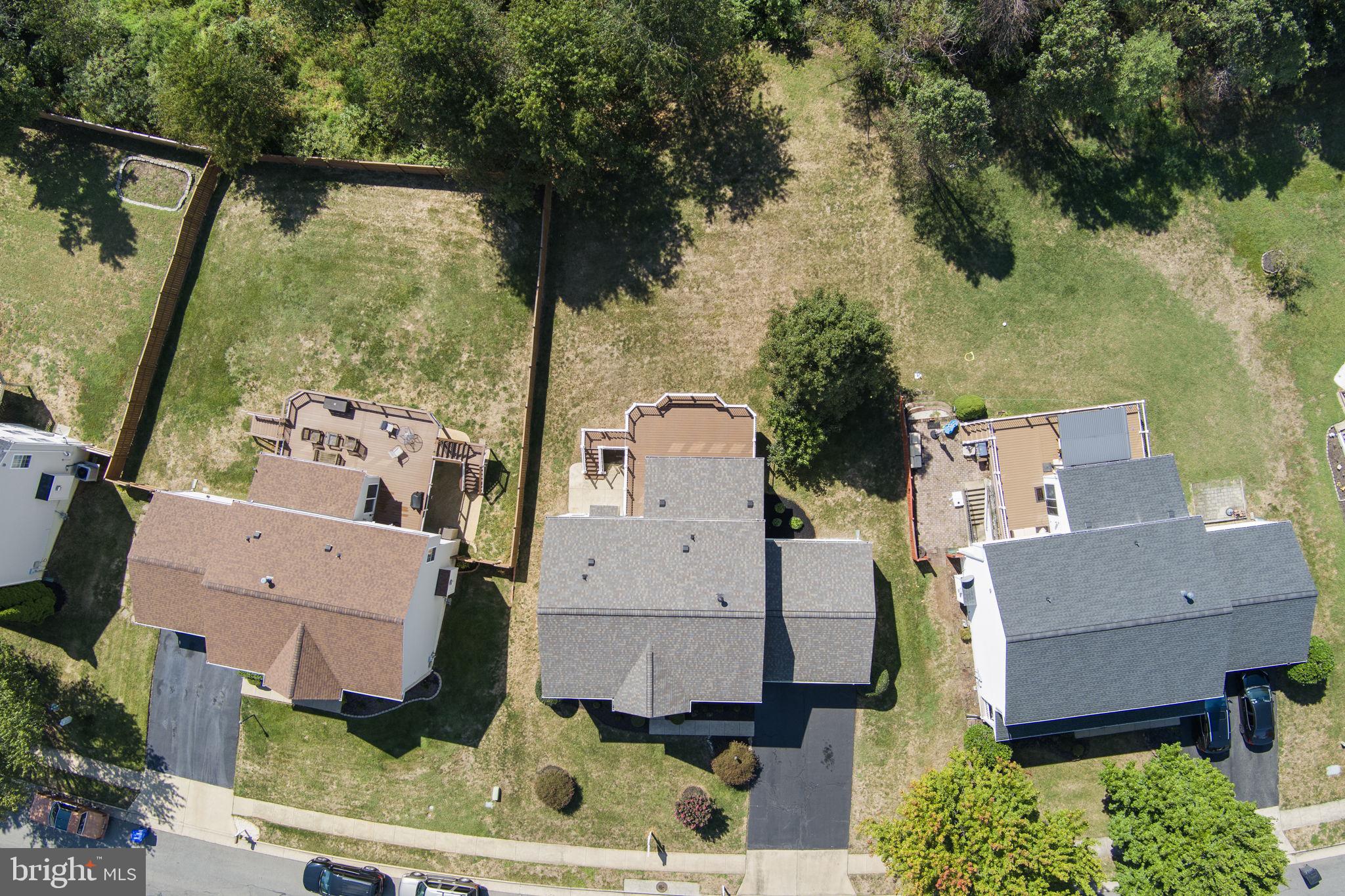 2865 MYRTLEWOOD DRIVE