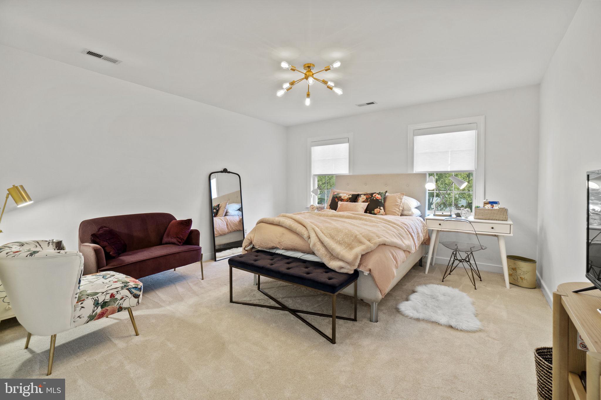 5 Cattail Ct