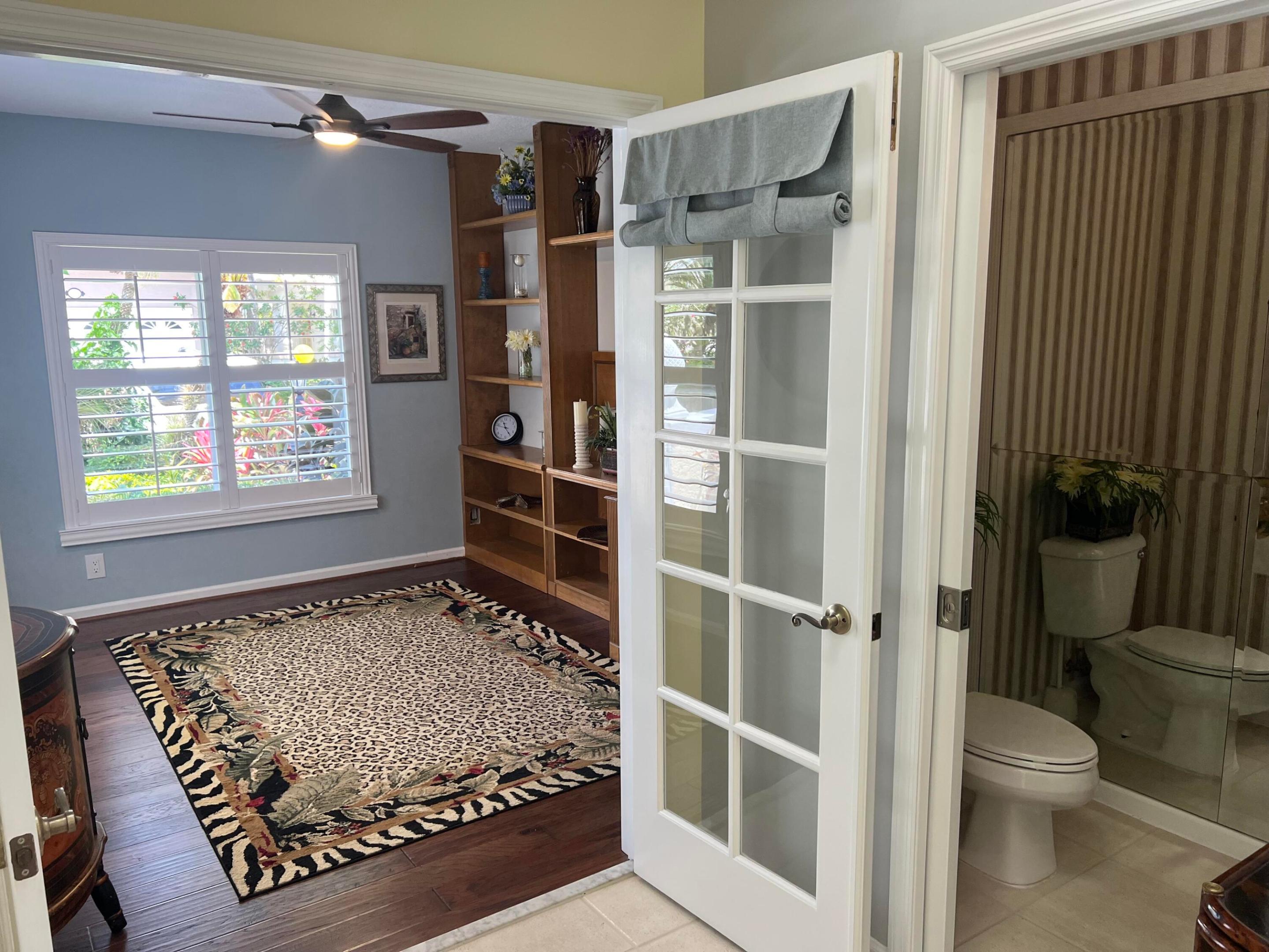 262 Canterbury Drive W