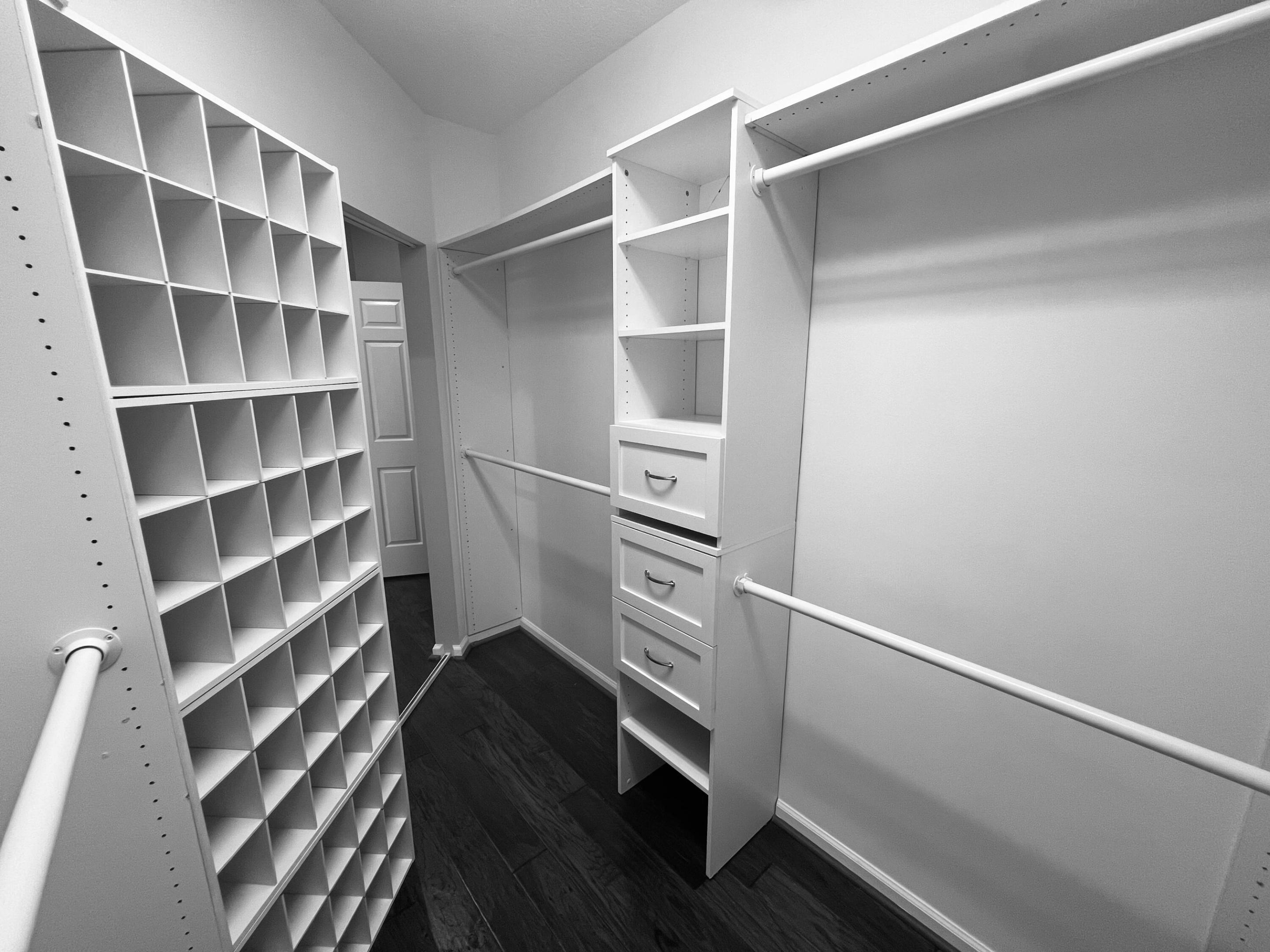 262 Canterbury Drive W