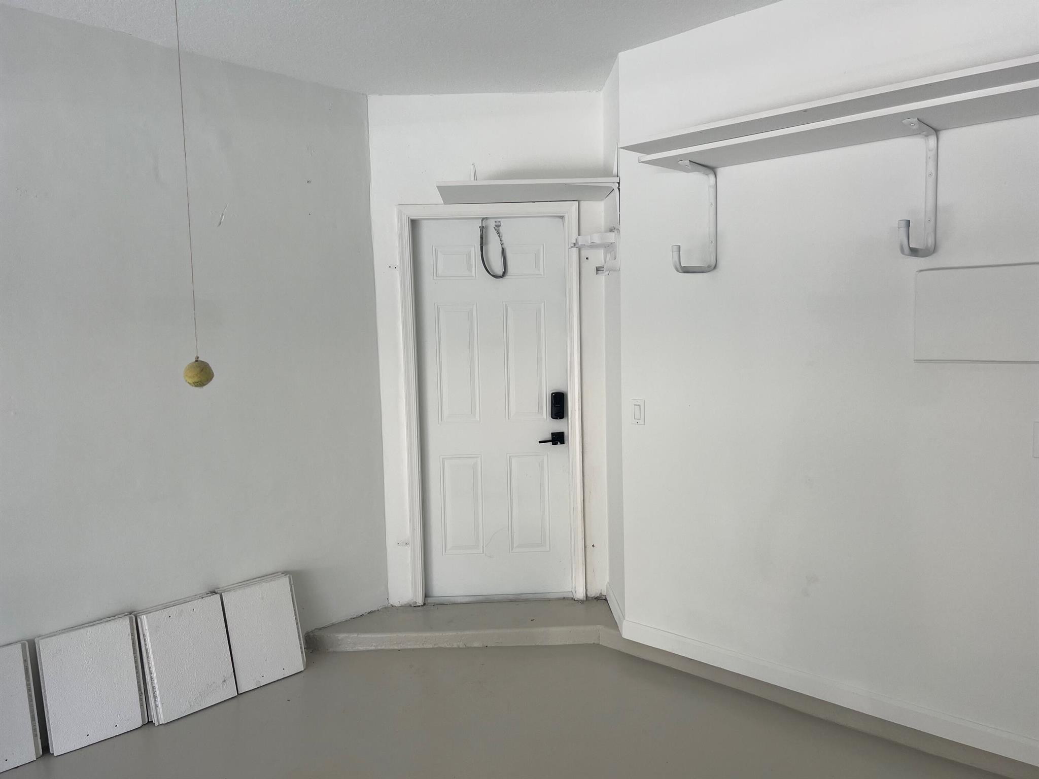 262 Canterbury Drive W