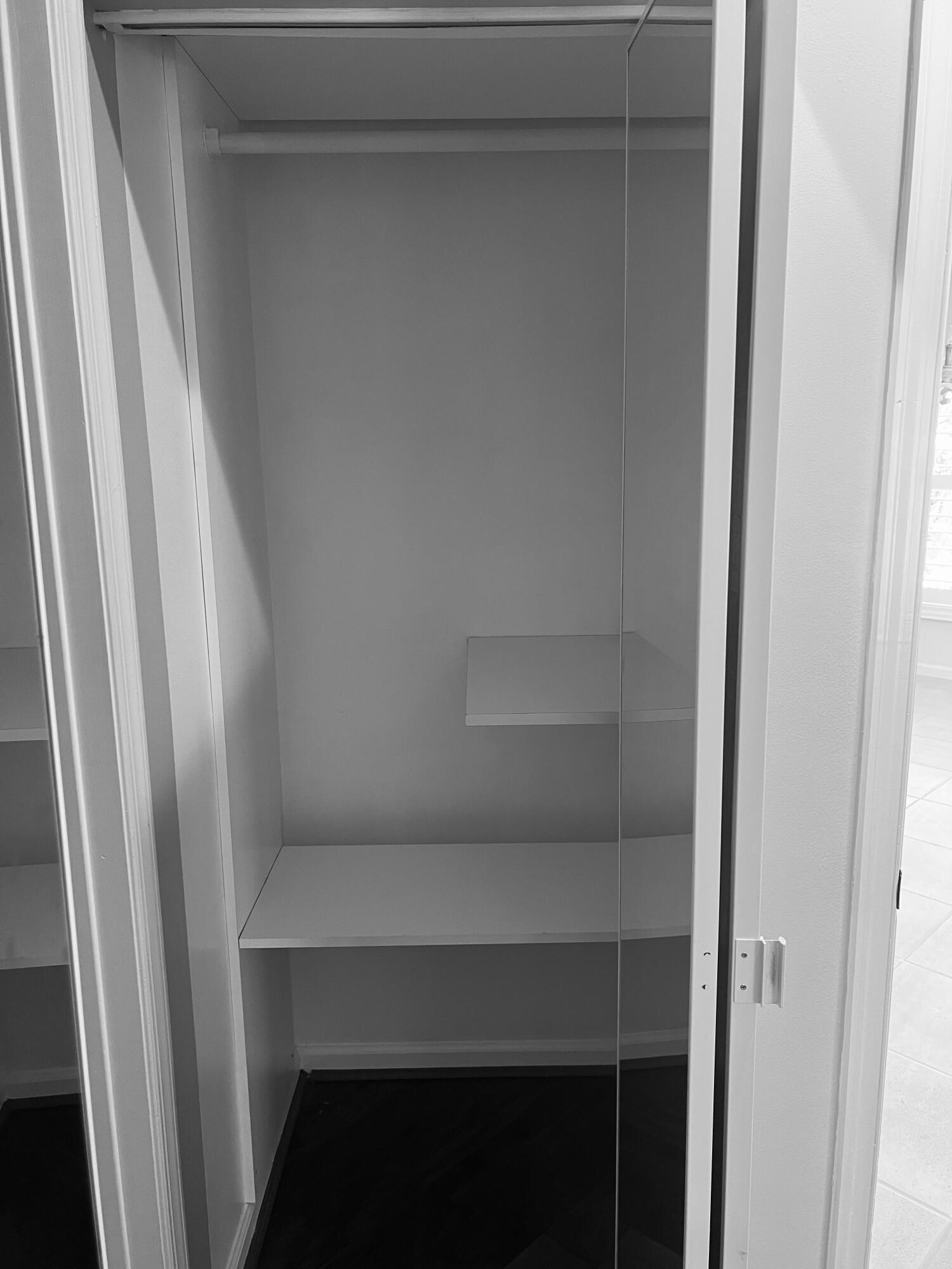 262 Canterbury Drive W