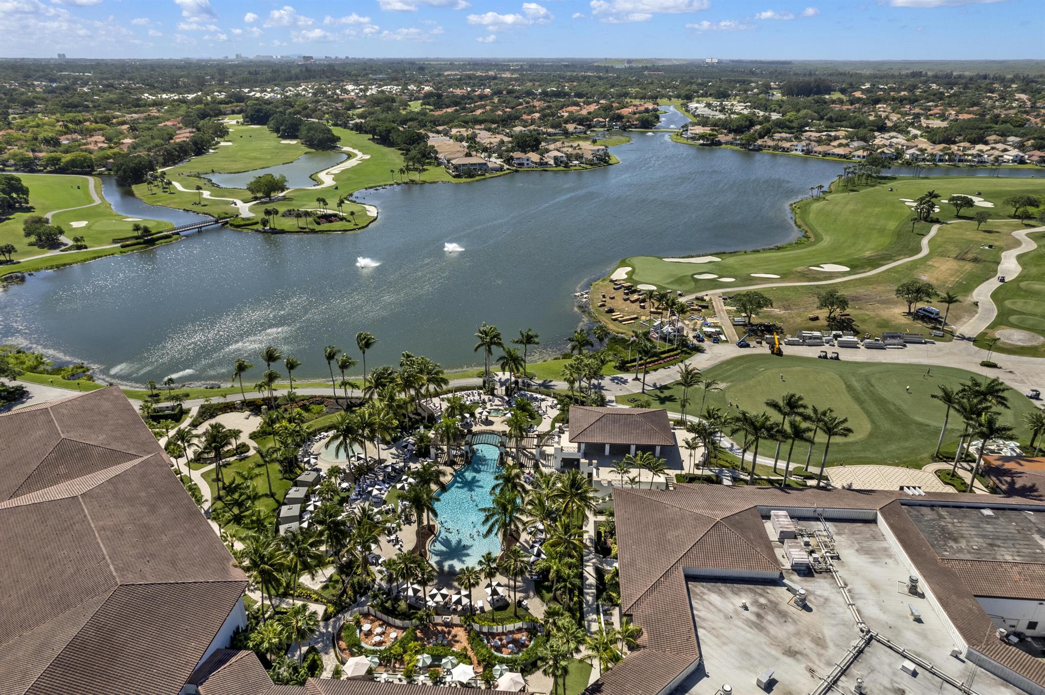 262 Canterbury Drive W