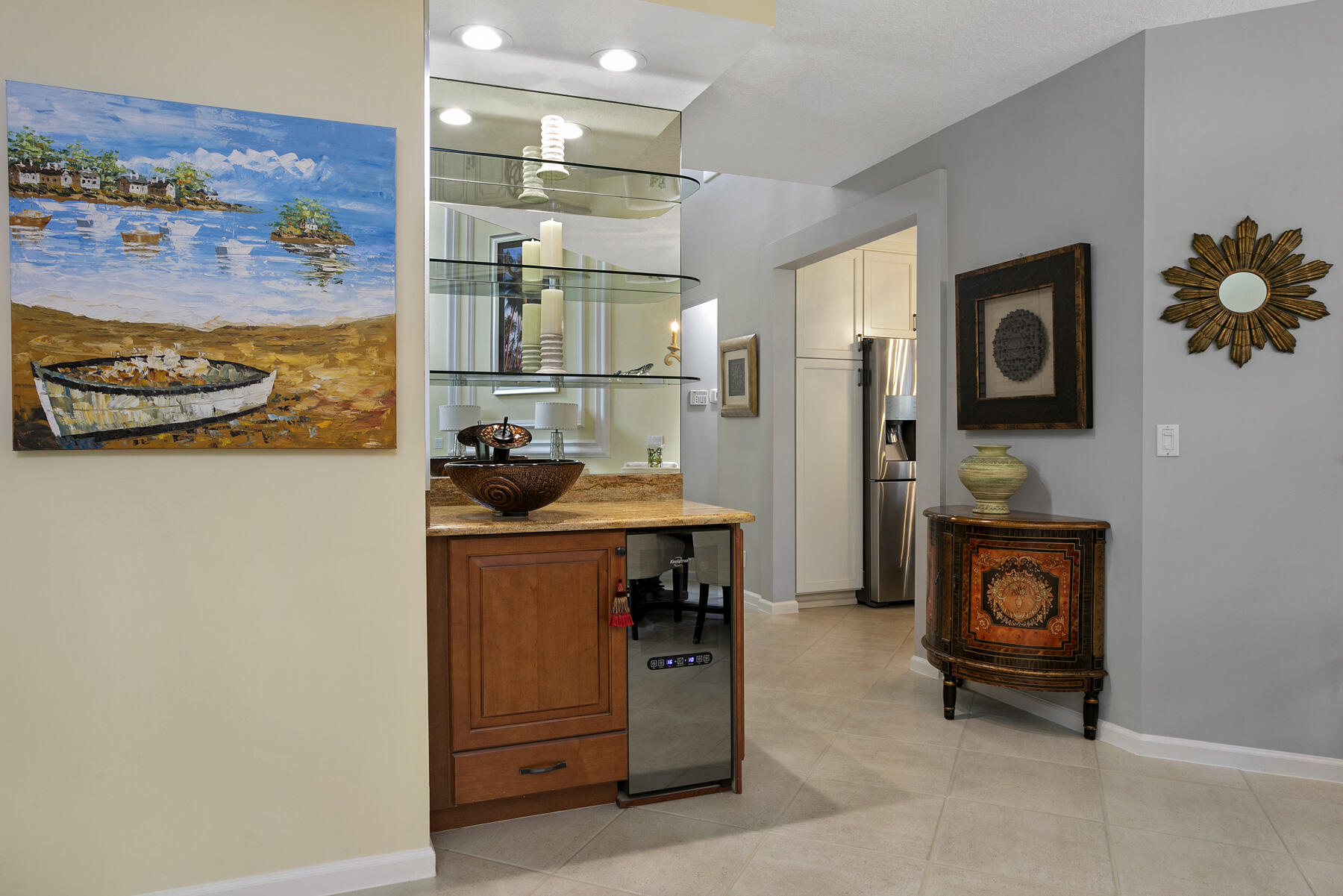 262 Canterbury Drive W