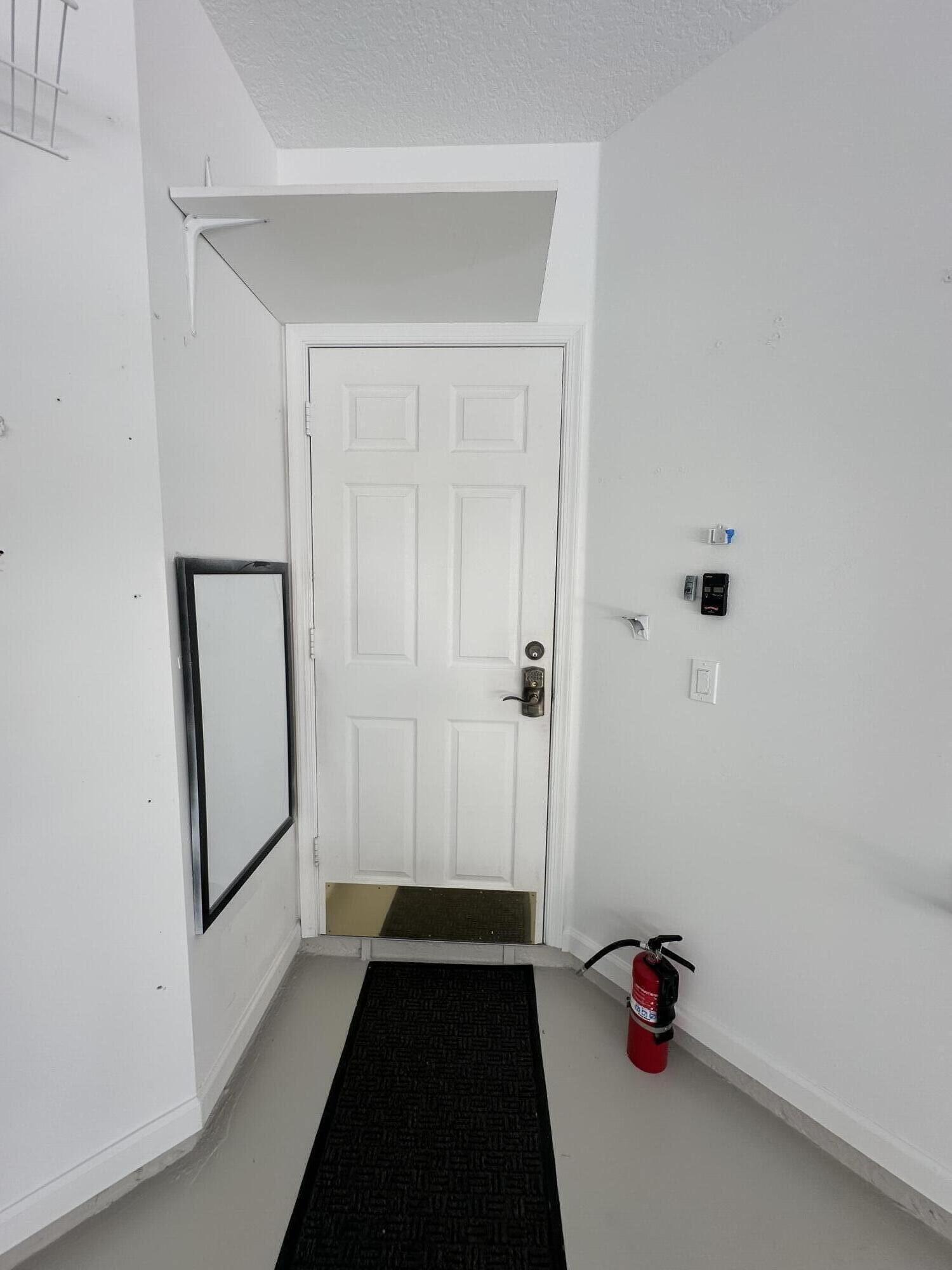 262 Canterbury Drive W