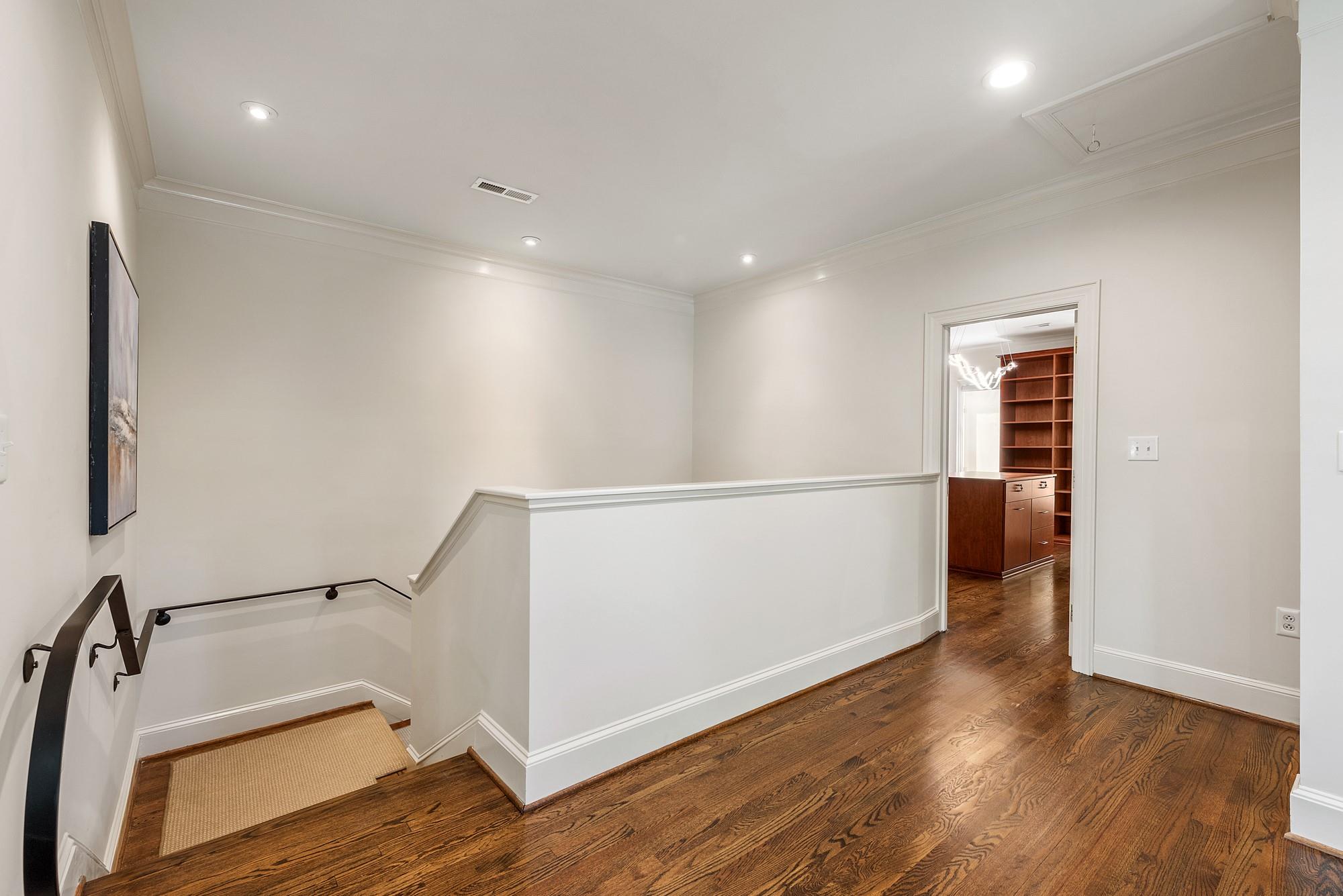 607 Hermitage Court Unit: Unit D