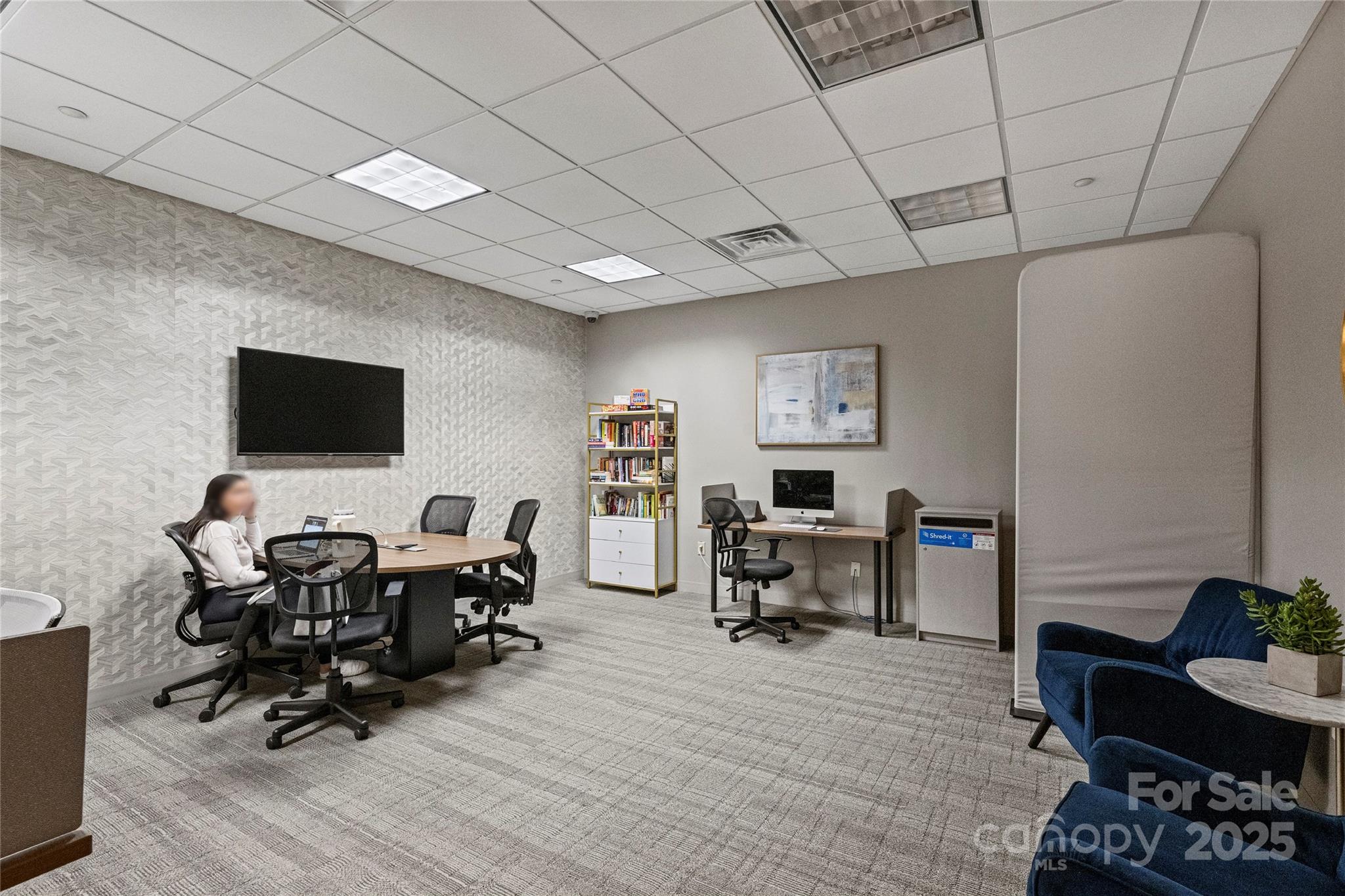 210 N Church Street Unit: 1707