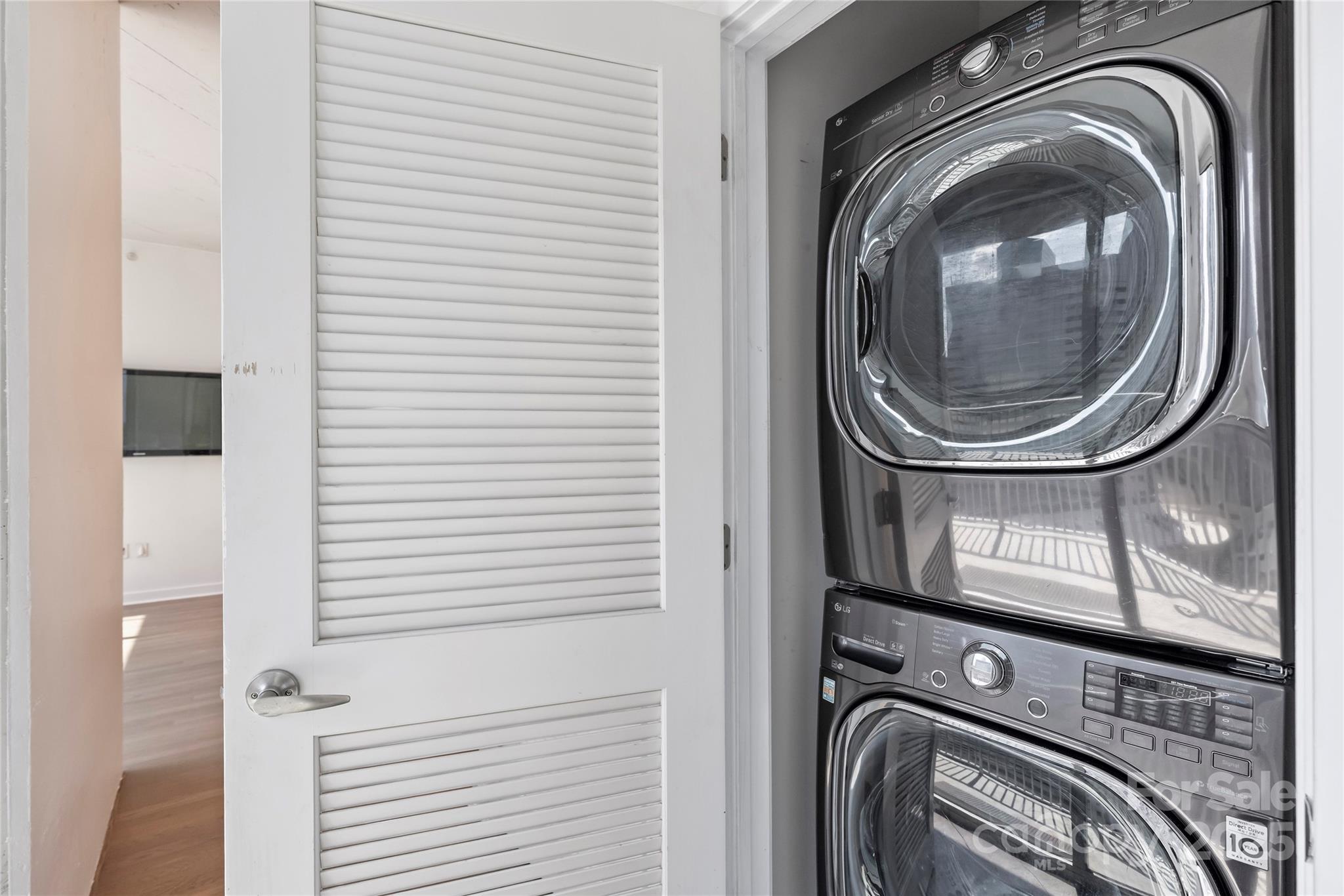 210 N Church Street Unit: 1707