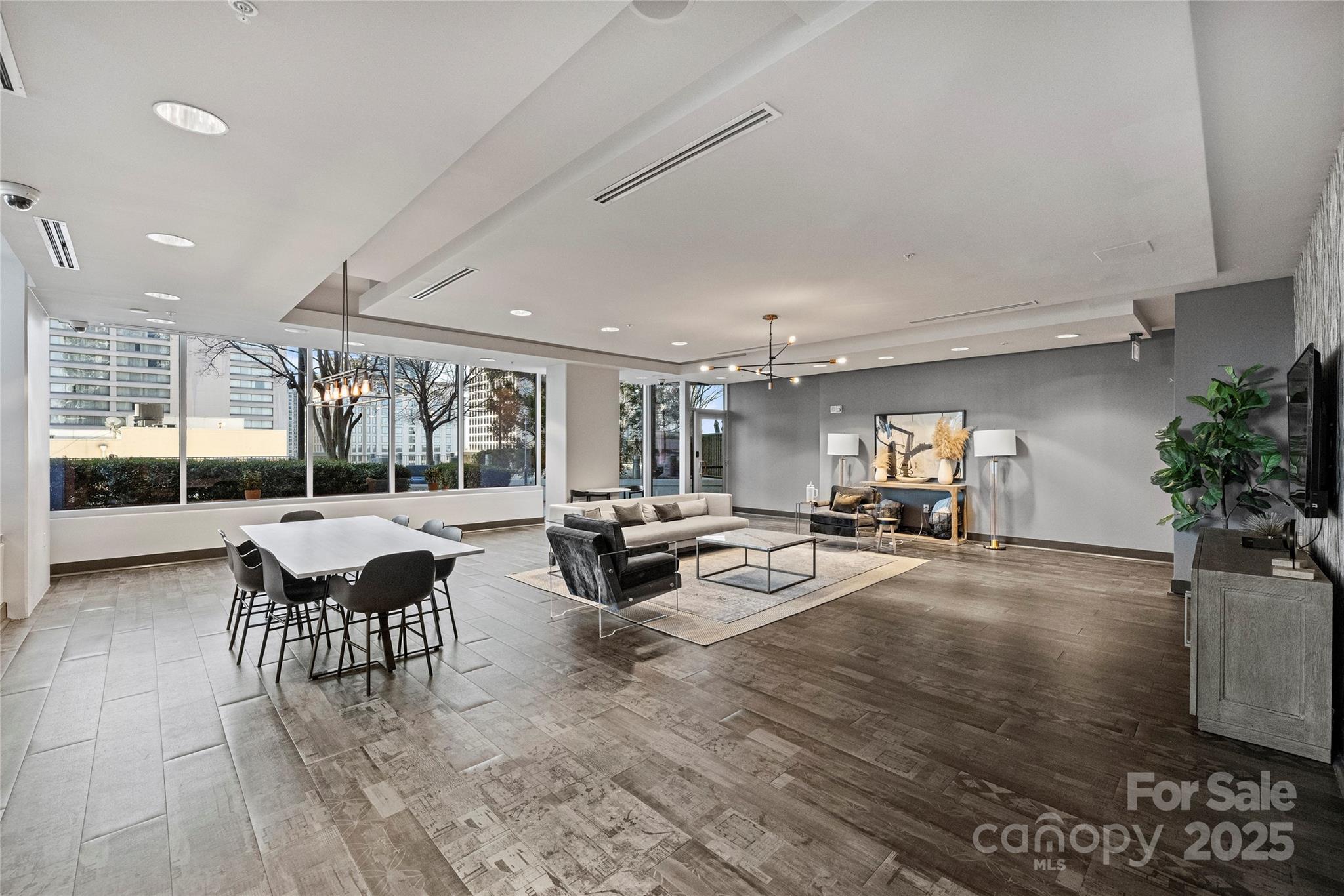 210 N Church Street Unit: 1707