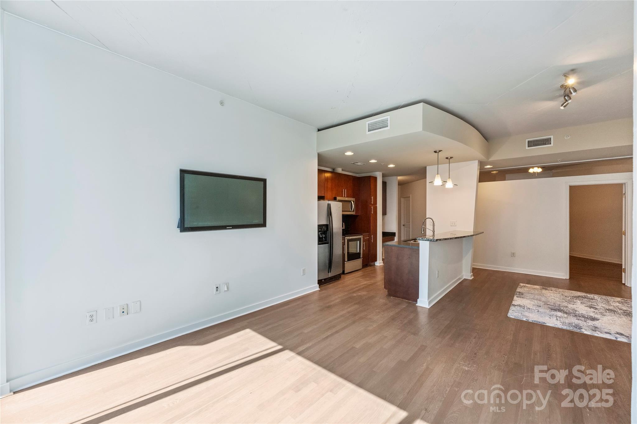 210 N Church Street Unit: 1707