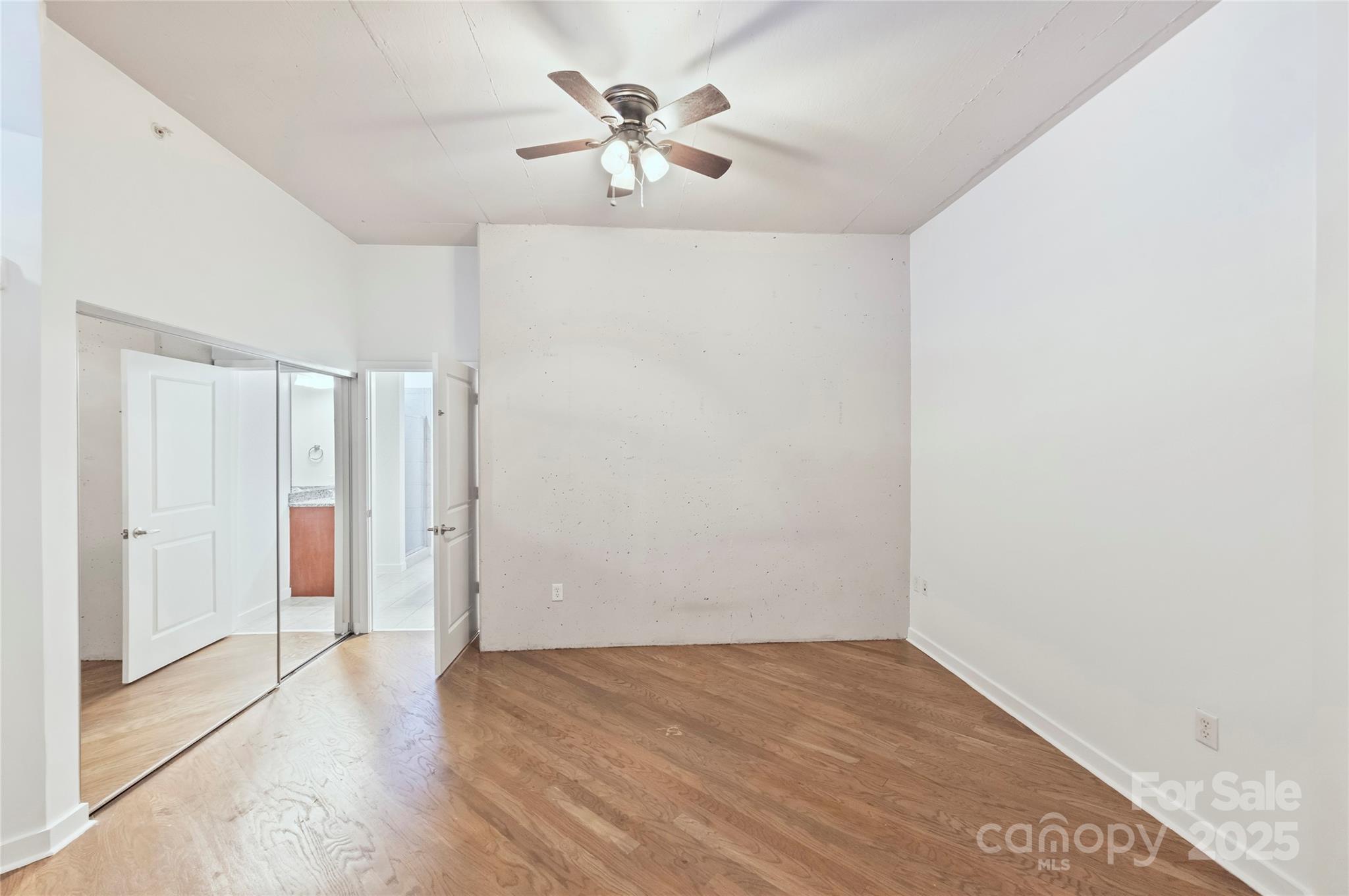 210 N Church Street Unit: 1707