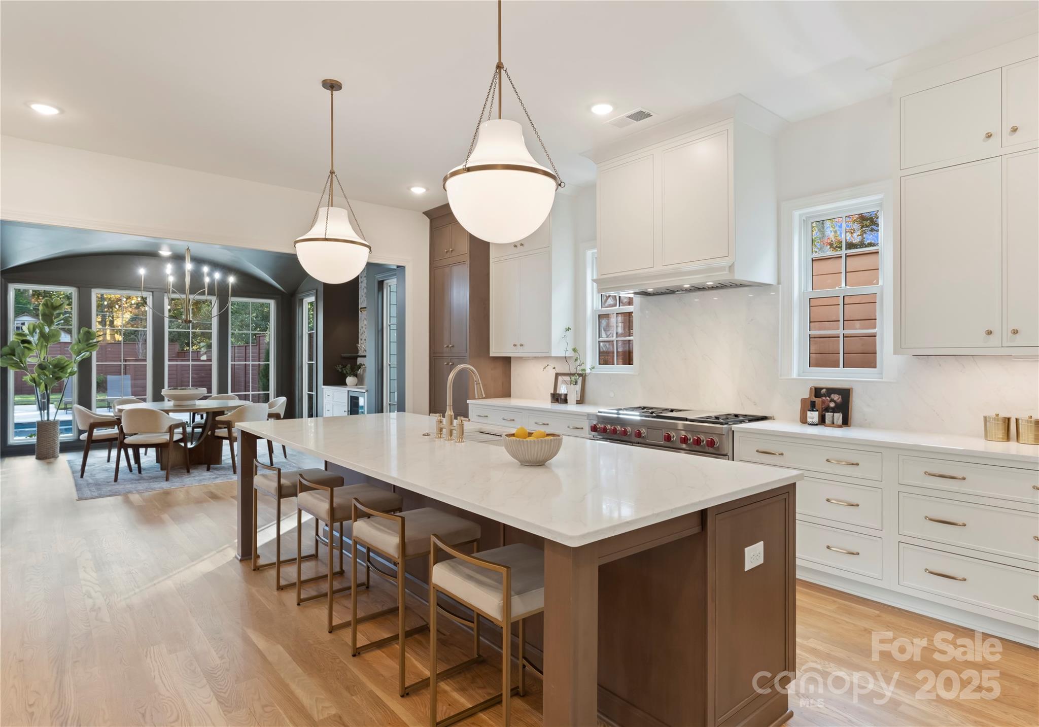 150 N Canterbury Road