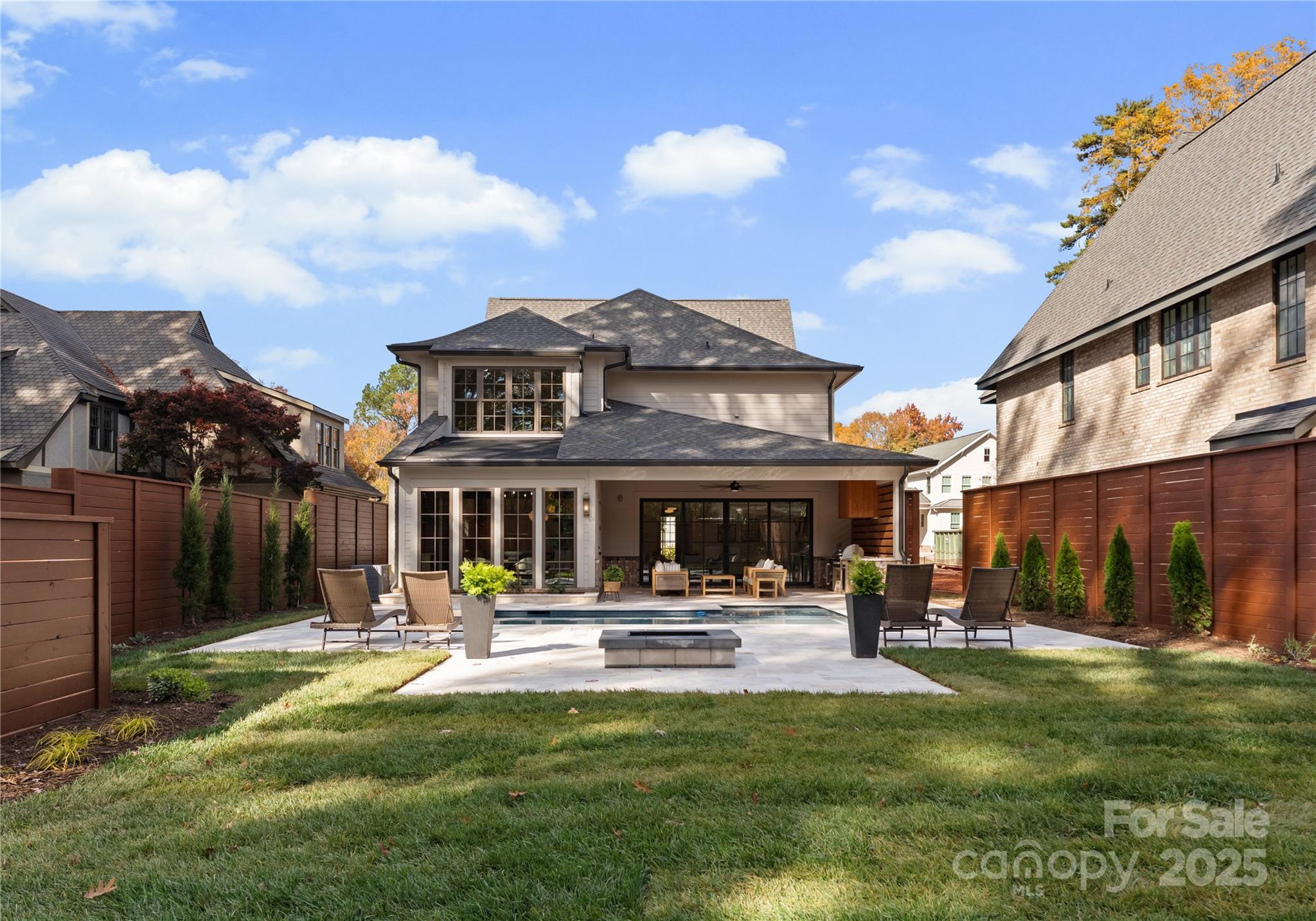 150 N Canterbury Road