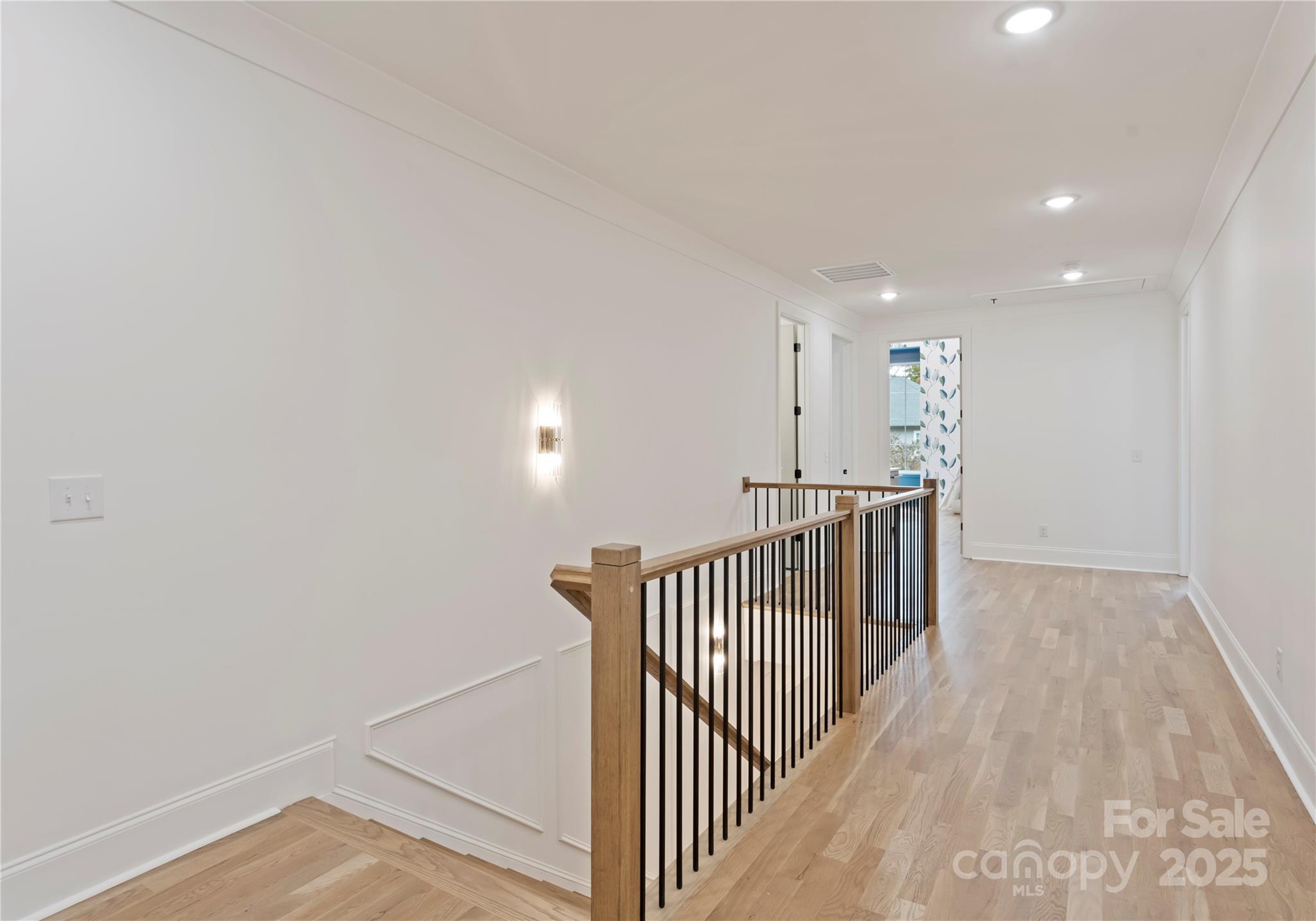150 N Canterbury Road