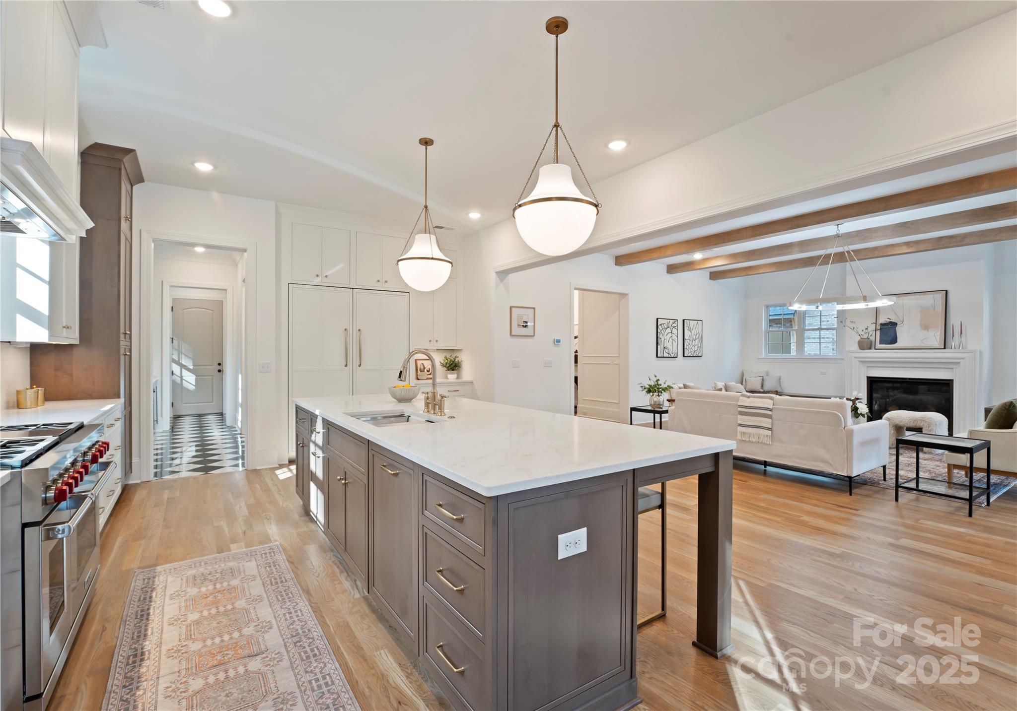 150 N Canterbury Road