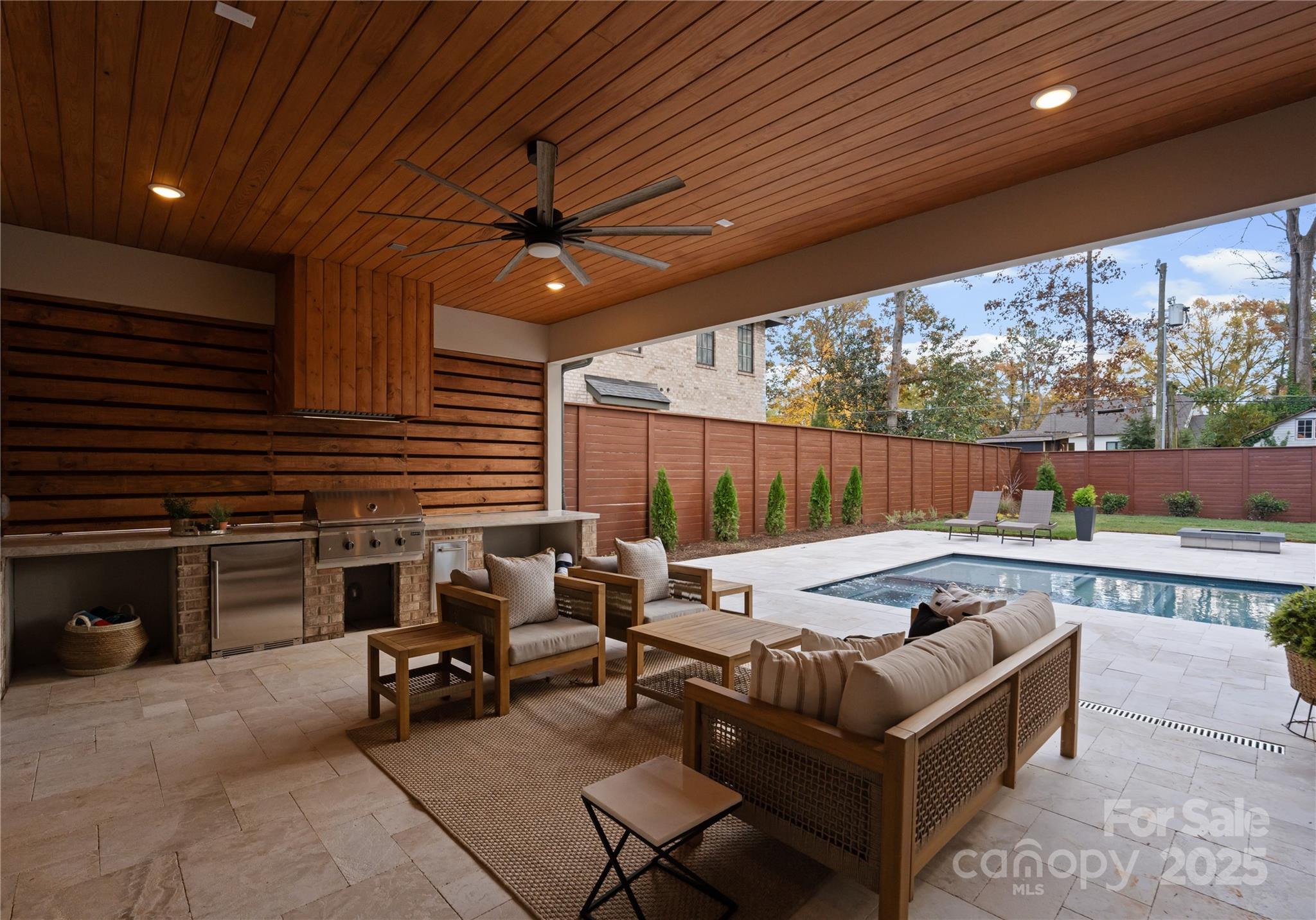 150 N Canterbury Road