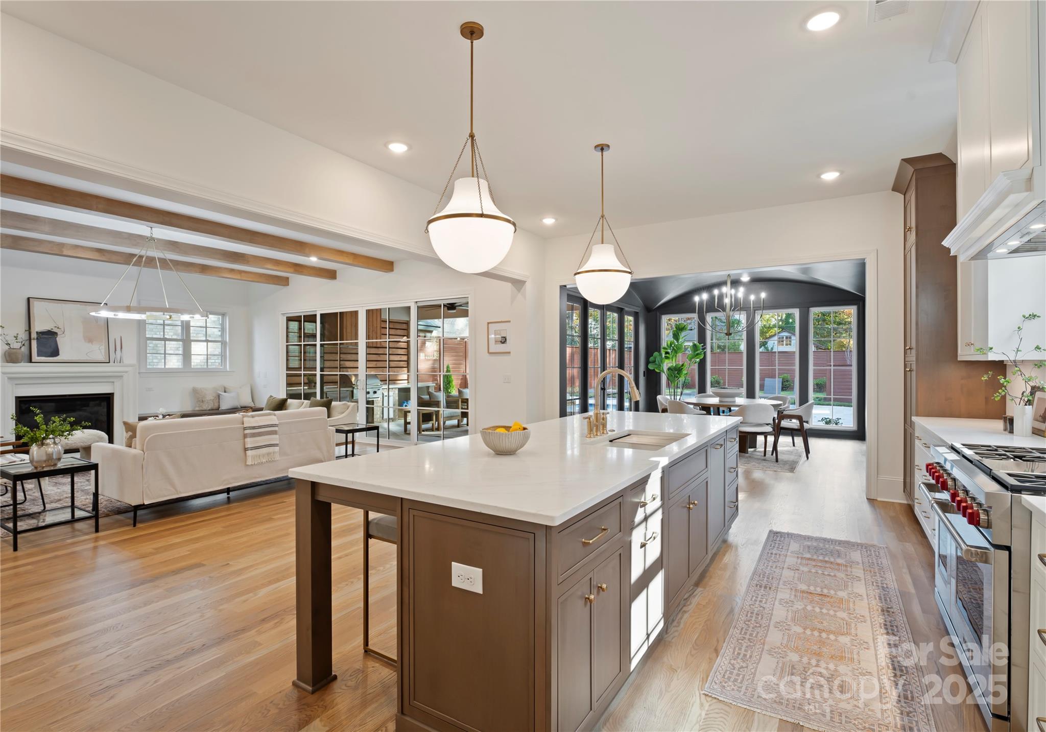 150 N Canterbury Road