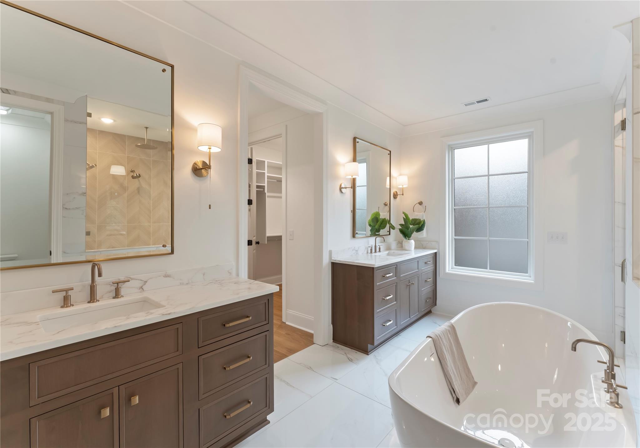 150 N Canterbury Road