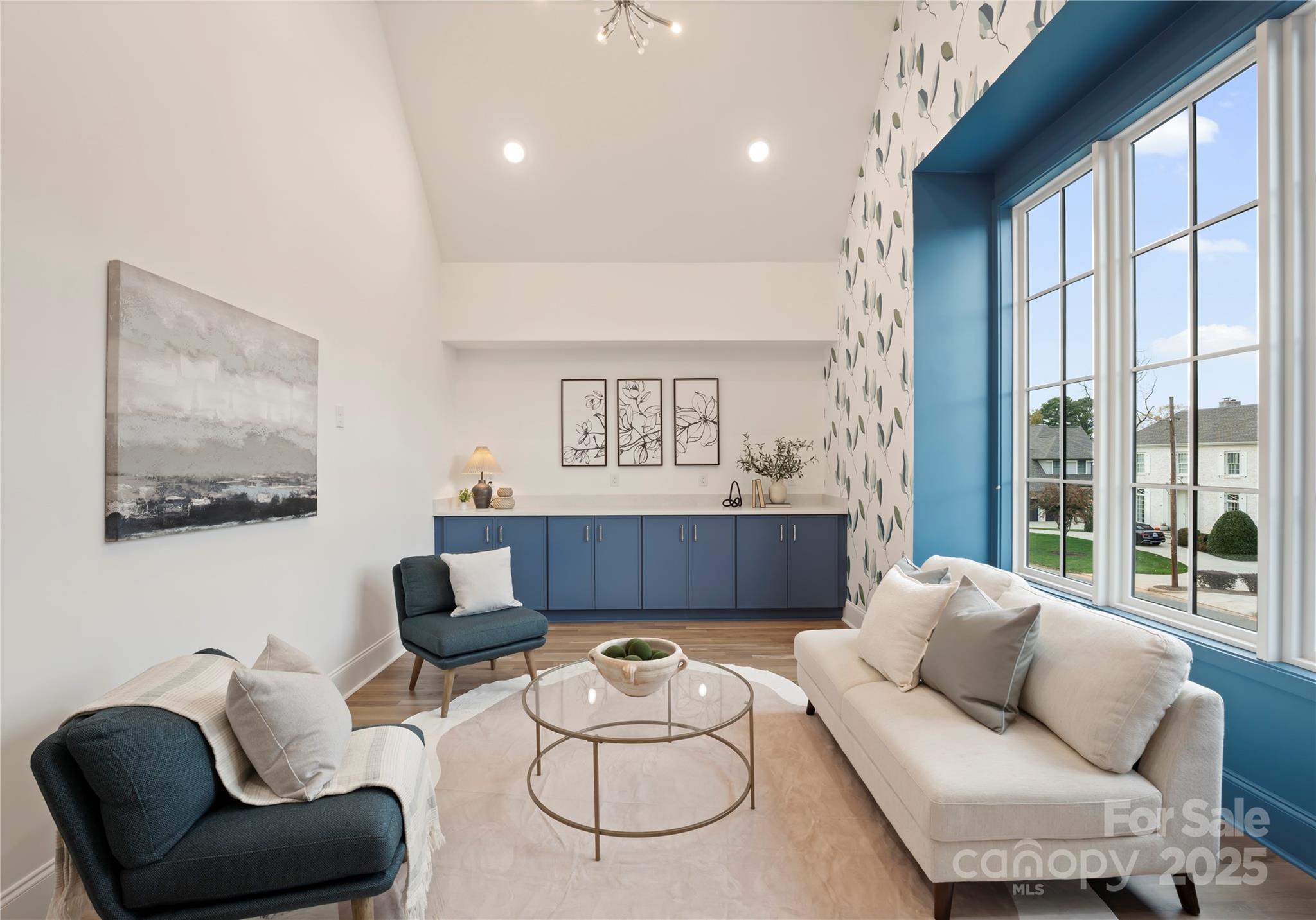 150 N Canterbury Road