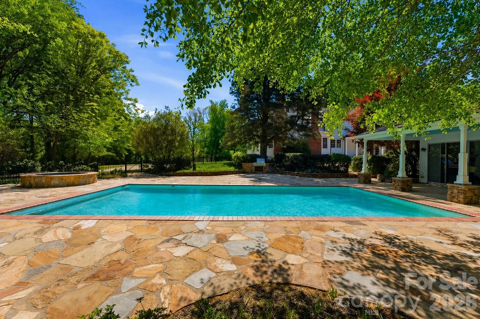 5520 Sharon View Road