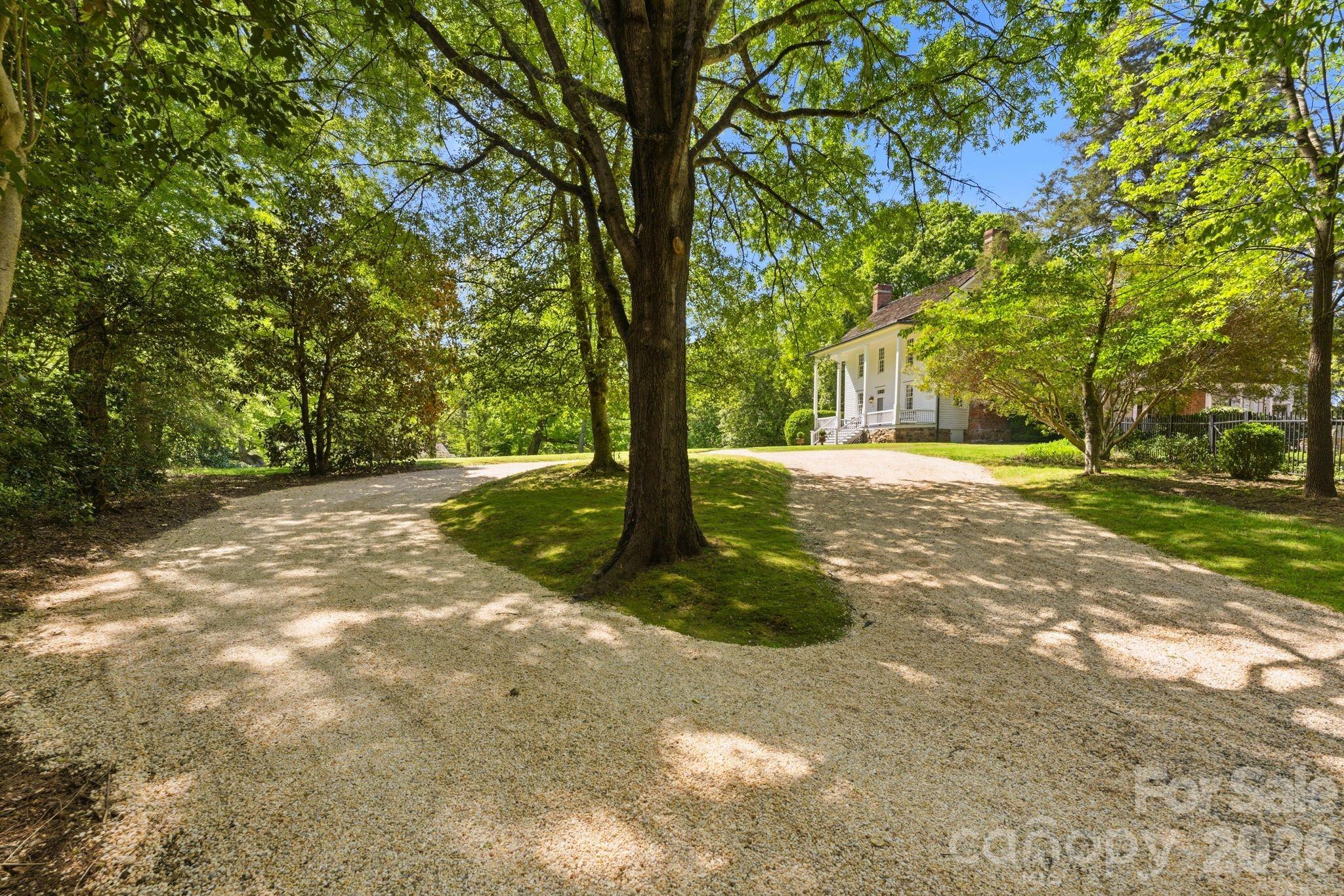 5520 Sharon View Road