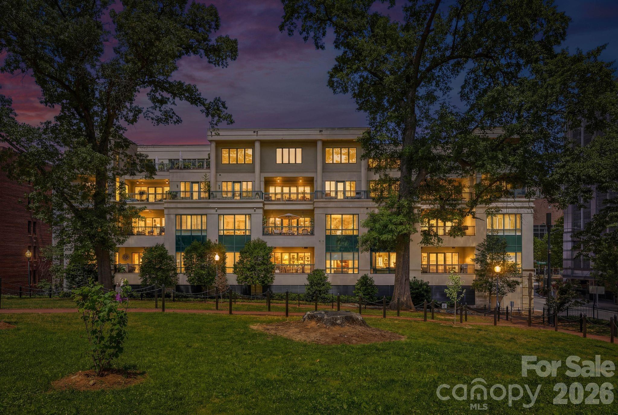 229 N Church Street Unit: 403