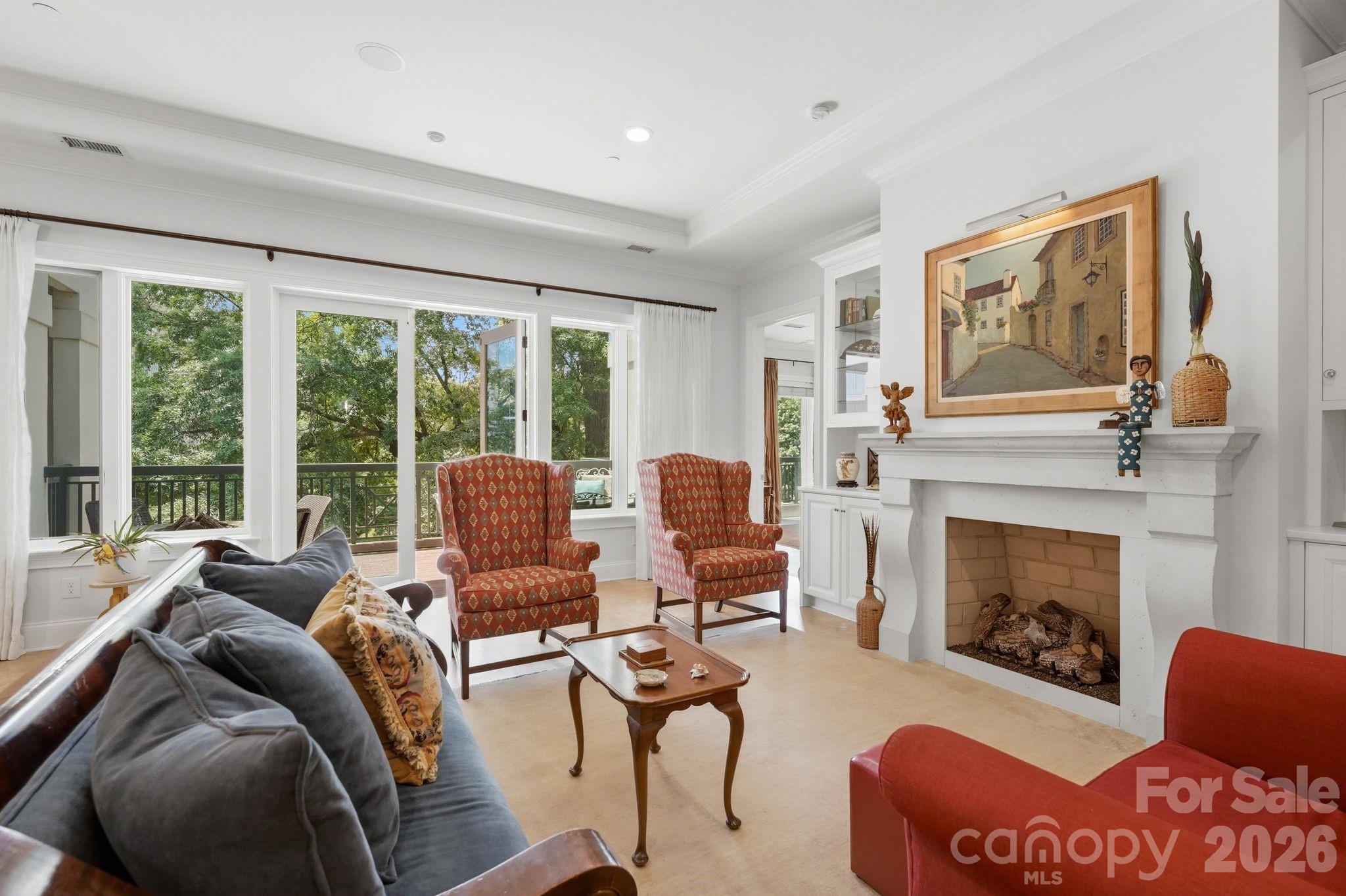 229 N Church Street Unit: 403