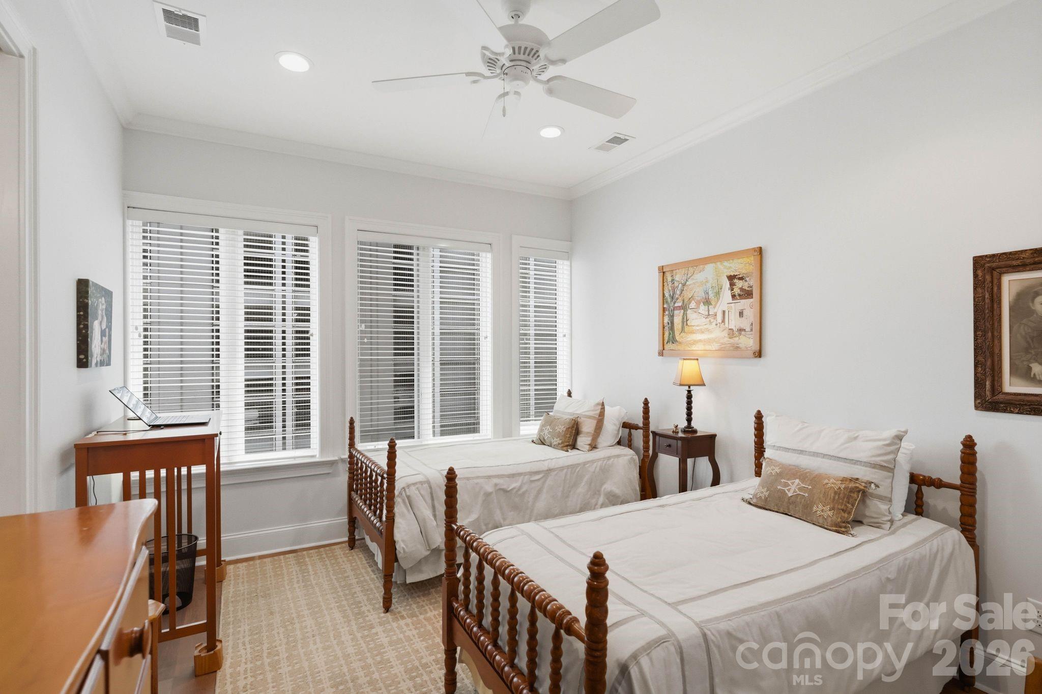 229 N Church Street Unit: 403