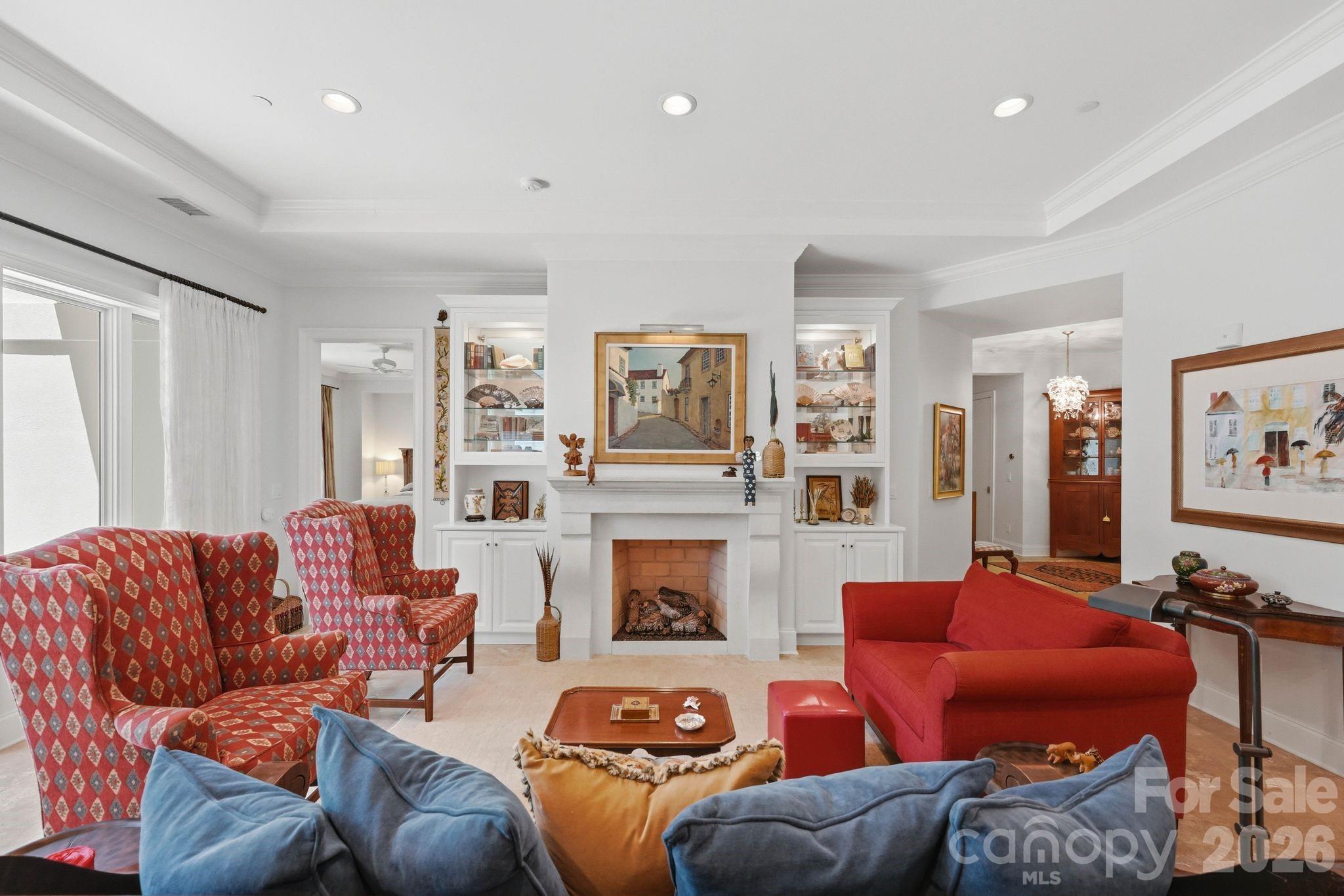 229 N Church Street Unit: 403