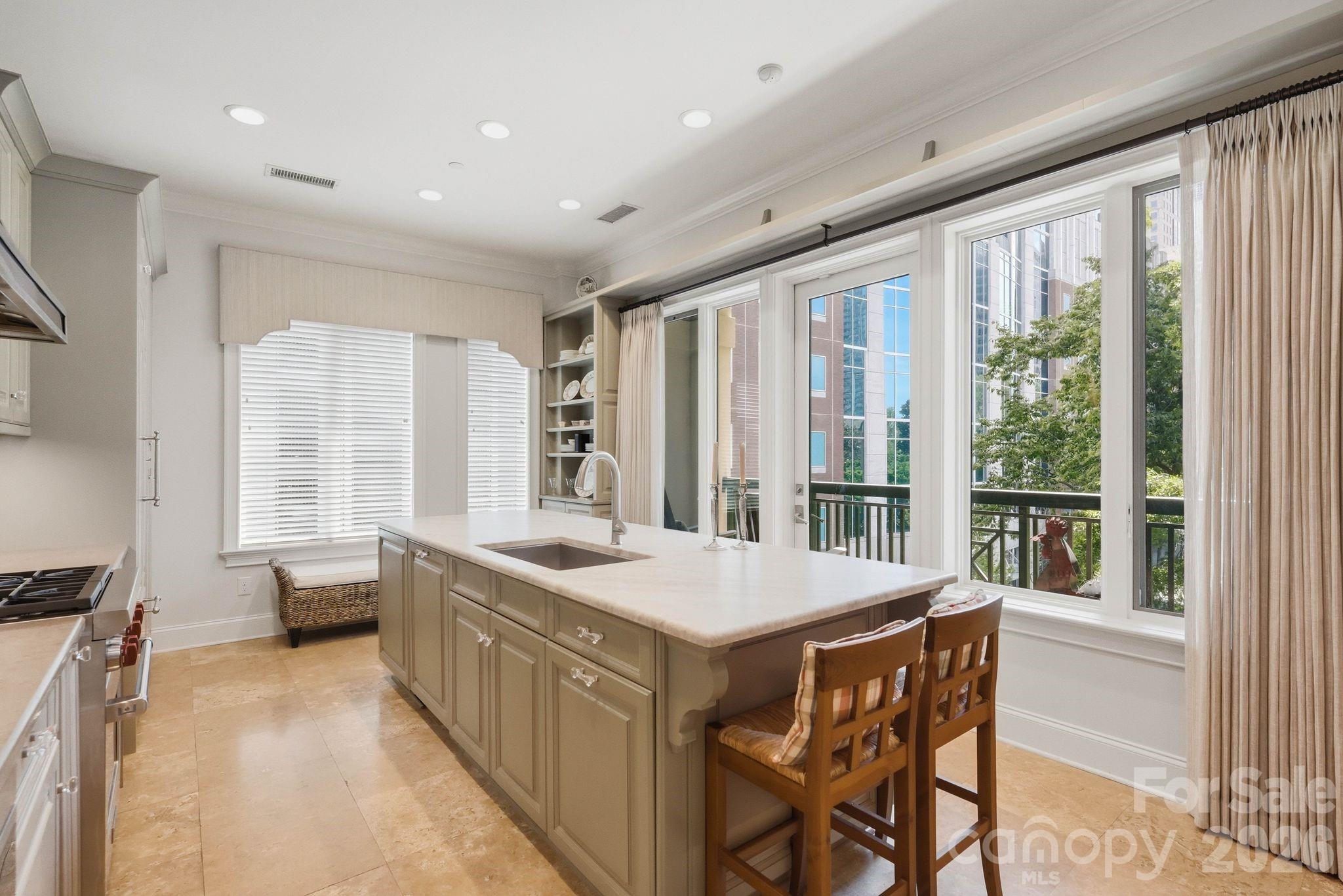 229 N Church Street Unit: 403