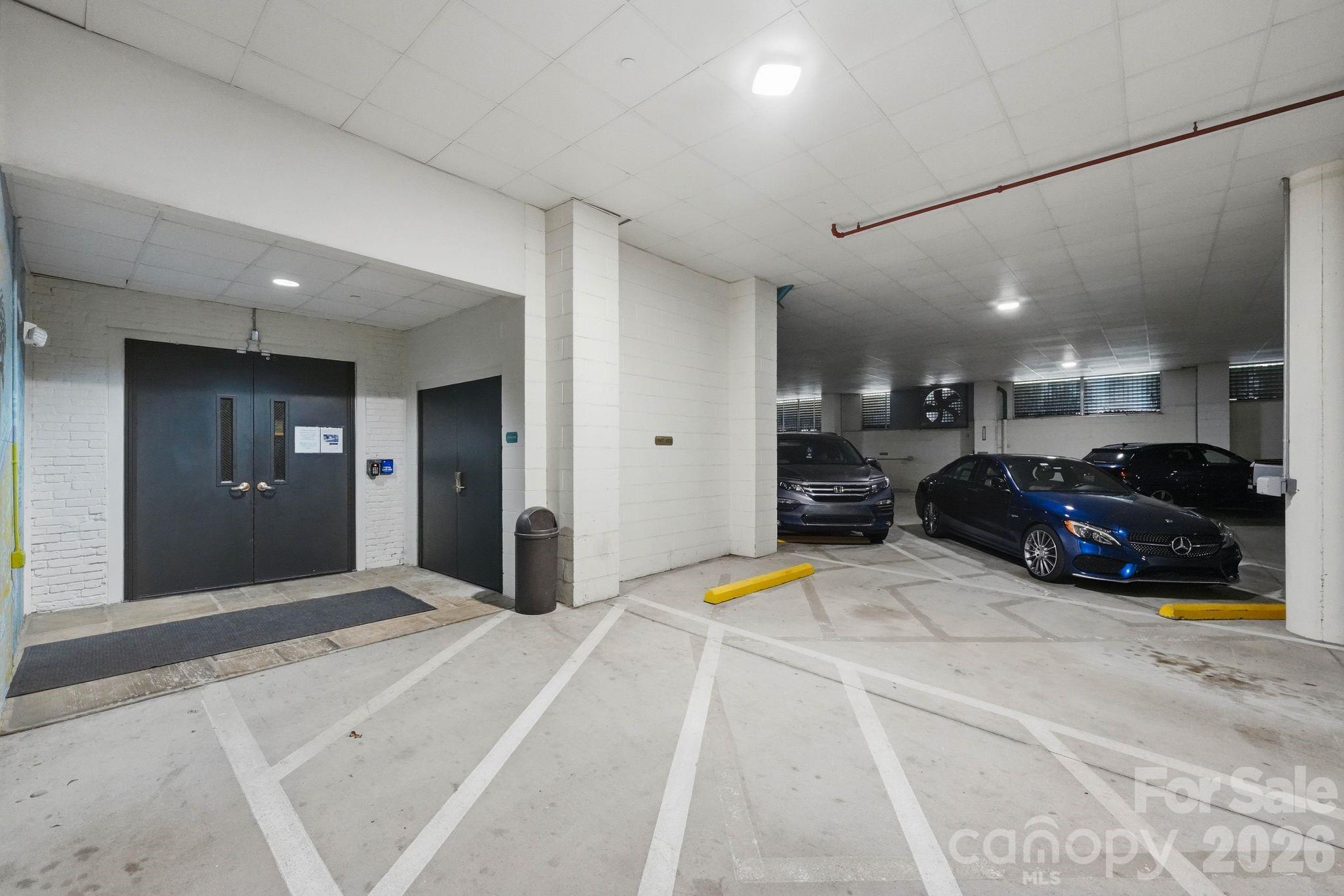 229 N Church Street Unit: 403